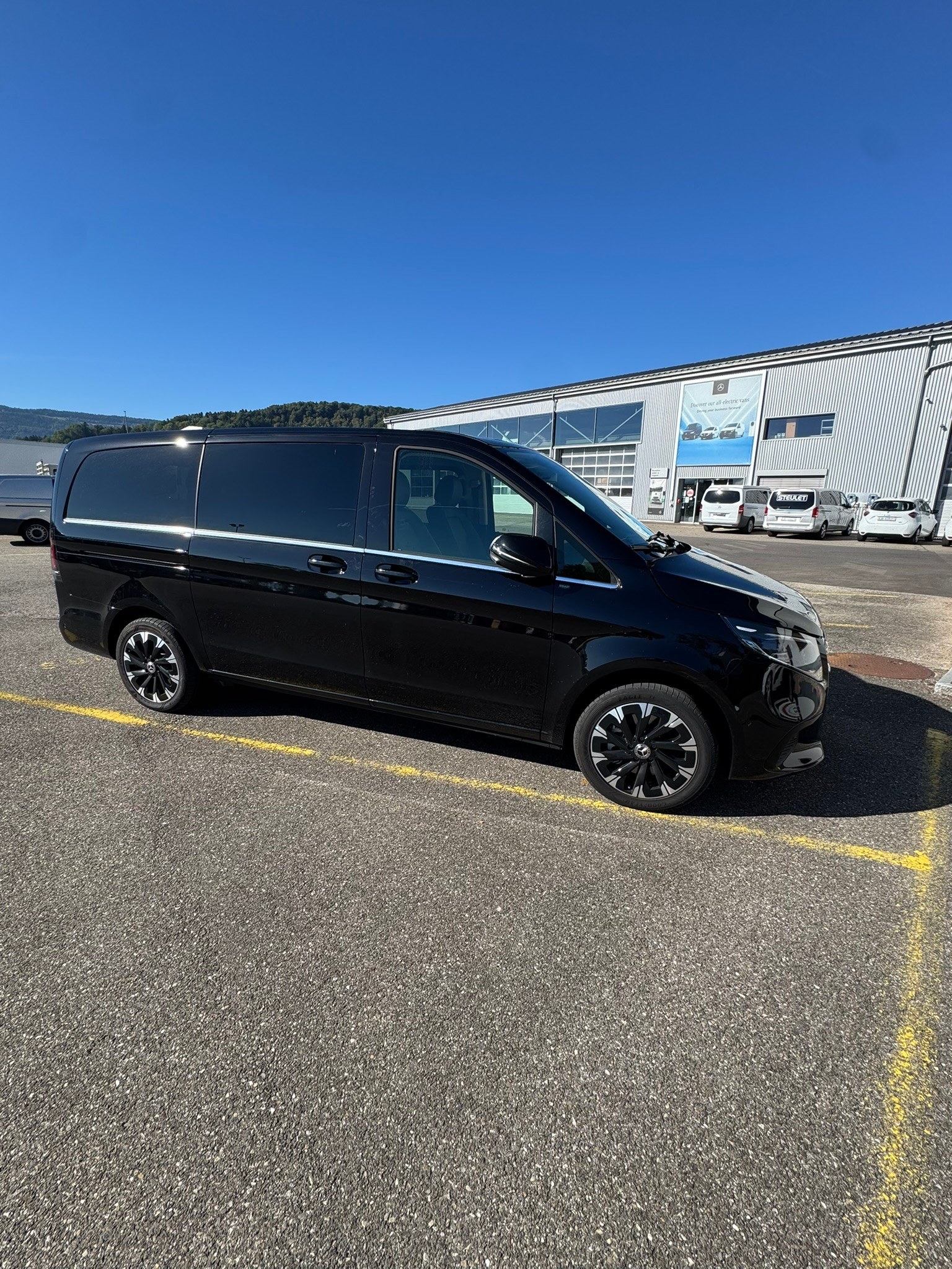 MERCEDES-BENZ V 250 d lang 4Matic 9G-Tronic-image-2