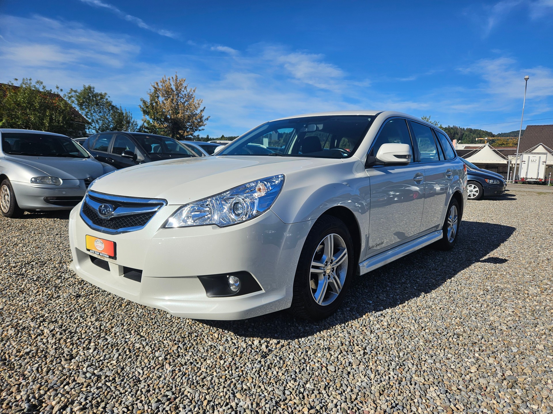 SUBARU Legacy 2.0i Swiss Special AWD-image-11