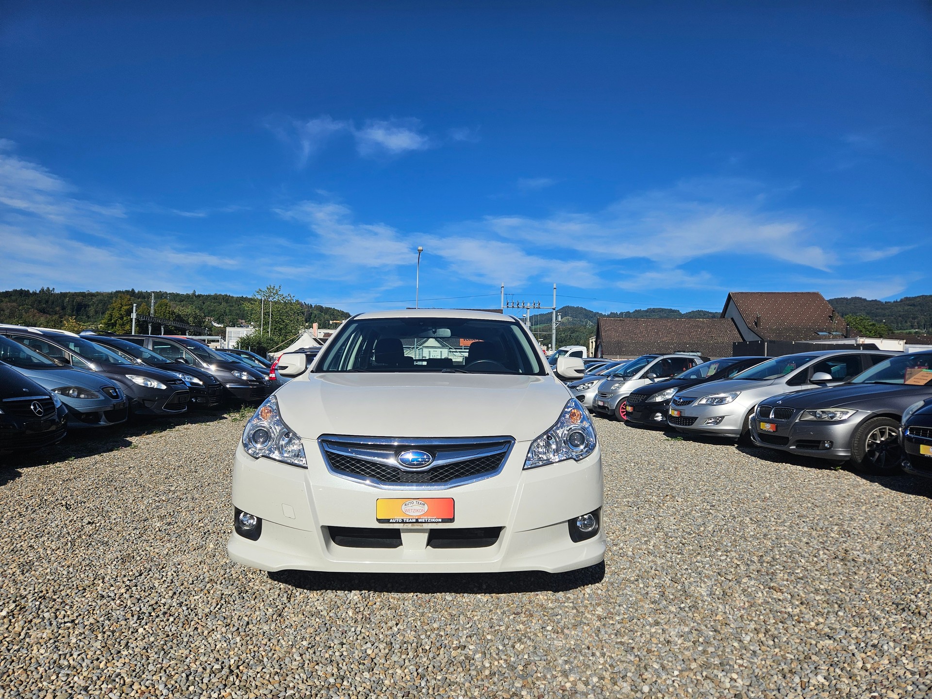 SUBARU Legacy 2.0i Swiss Special AWD-image-1