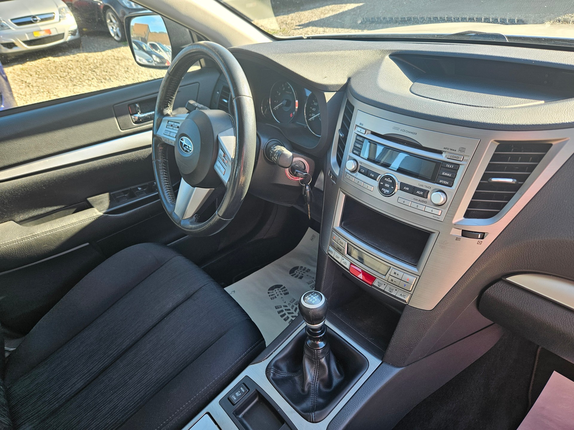 SUBARU Legacy 2.0i Swiss Special AWD-image-15