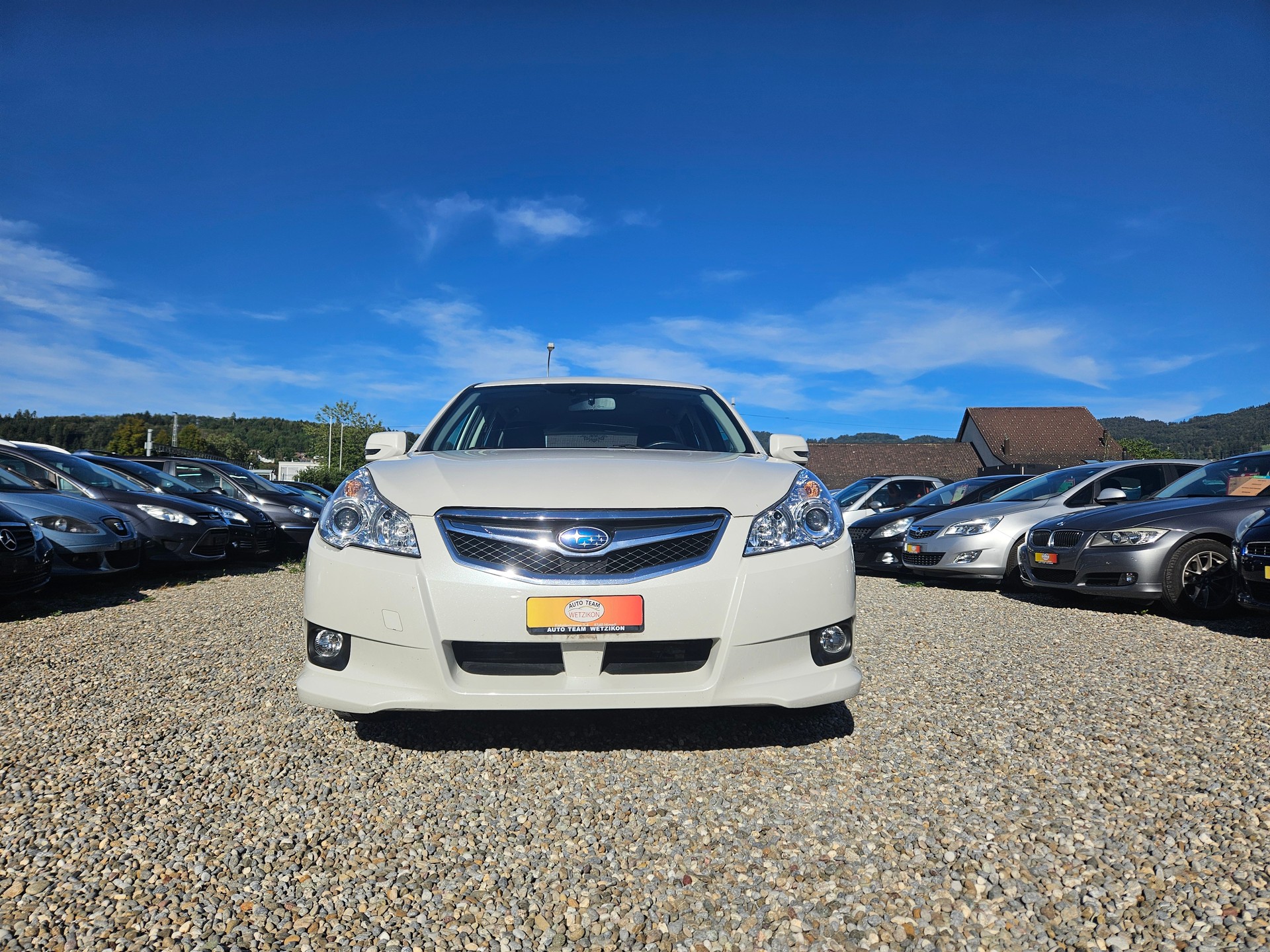 SUBARU Legacy 2.0i Swiss Special AWD-image-12