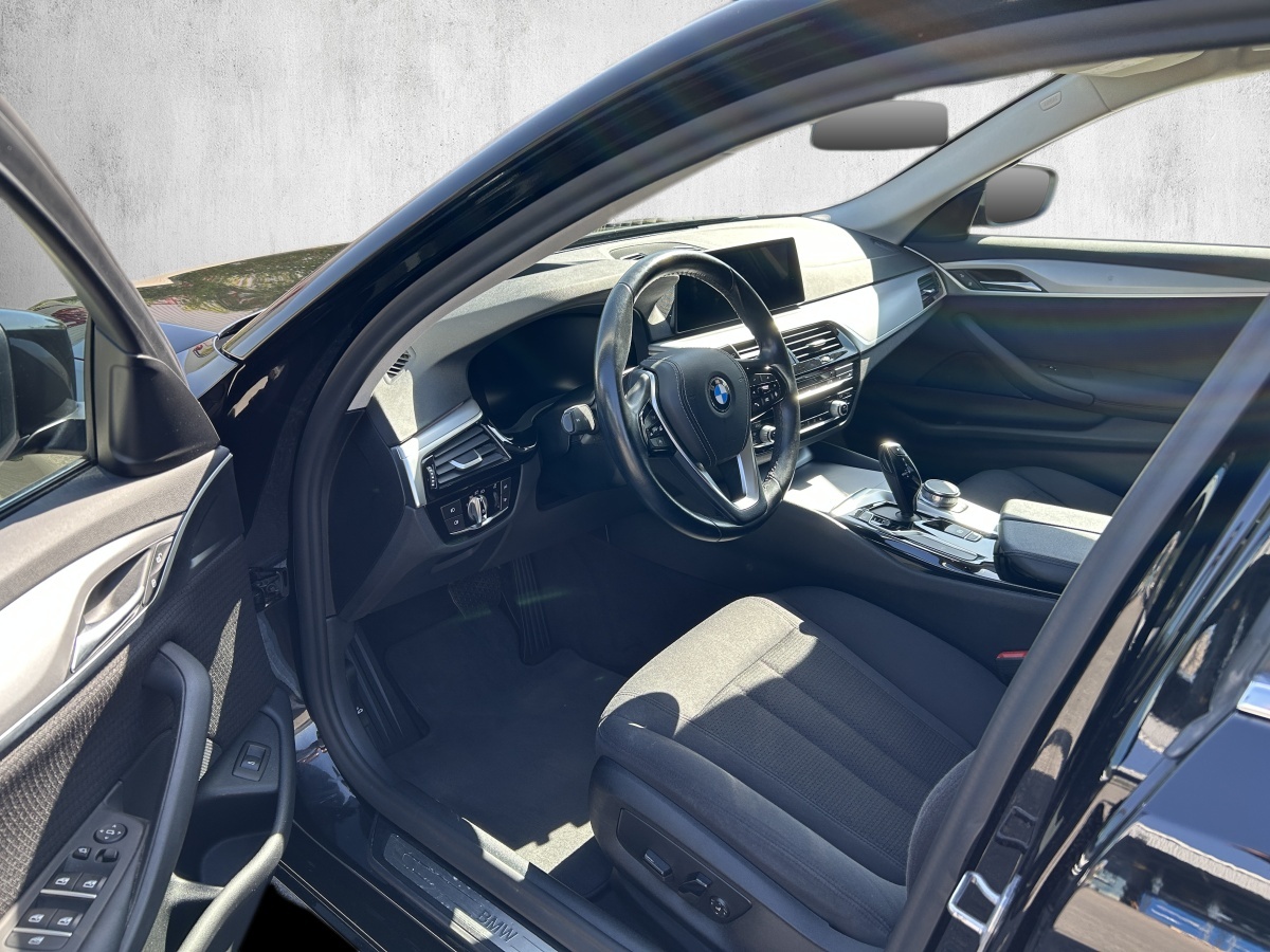 BMW 520d xDrive Touring Steptronic-image-8