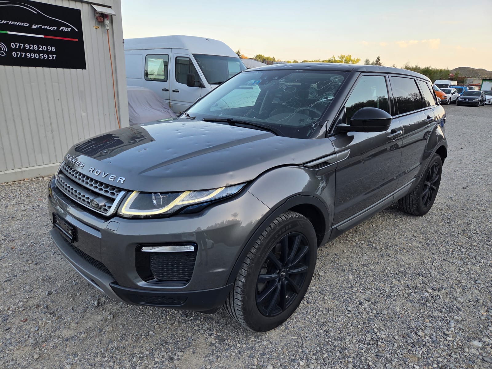 LAND ROVER Range Rover Evoque 2.0 Si4 SE Advantage AT9-image-2