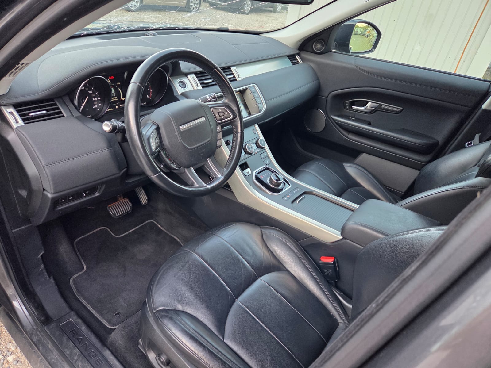 LAND ROVER Range Rover Evoque 2.0 Si4 SE Advantage AT9-image-8