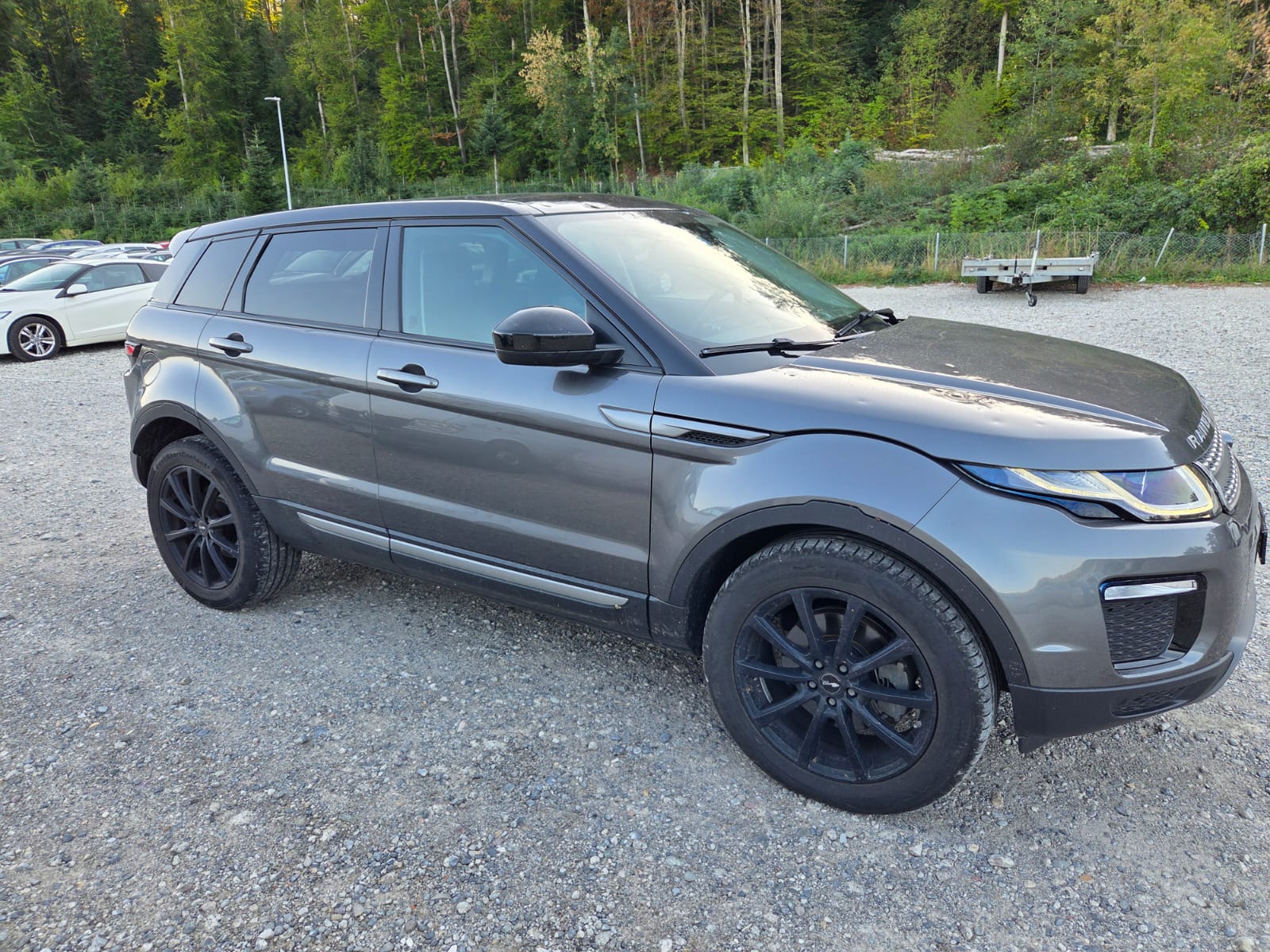 LAND ROVER Range Rover Evoque 2.0 Si4 SE Advantage AT9-image-4