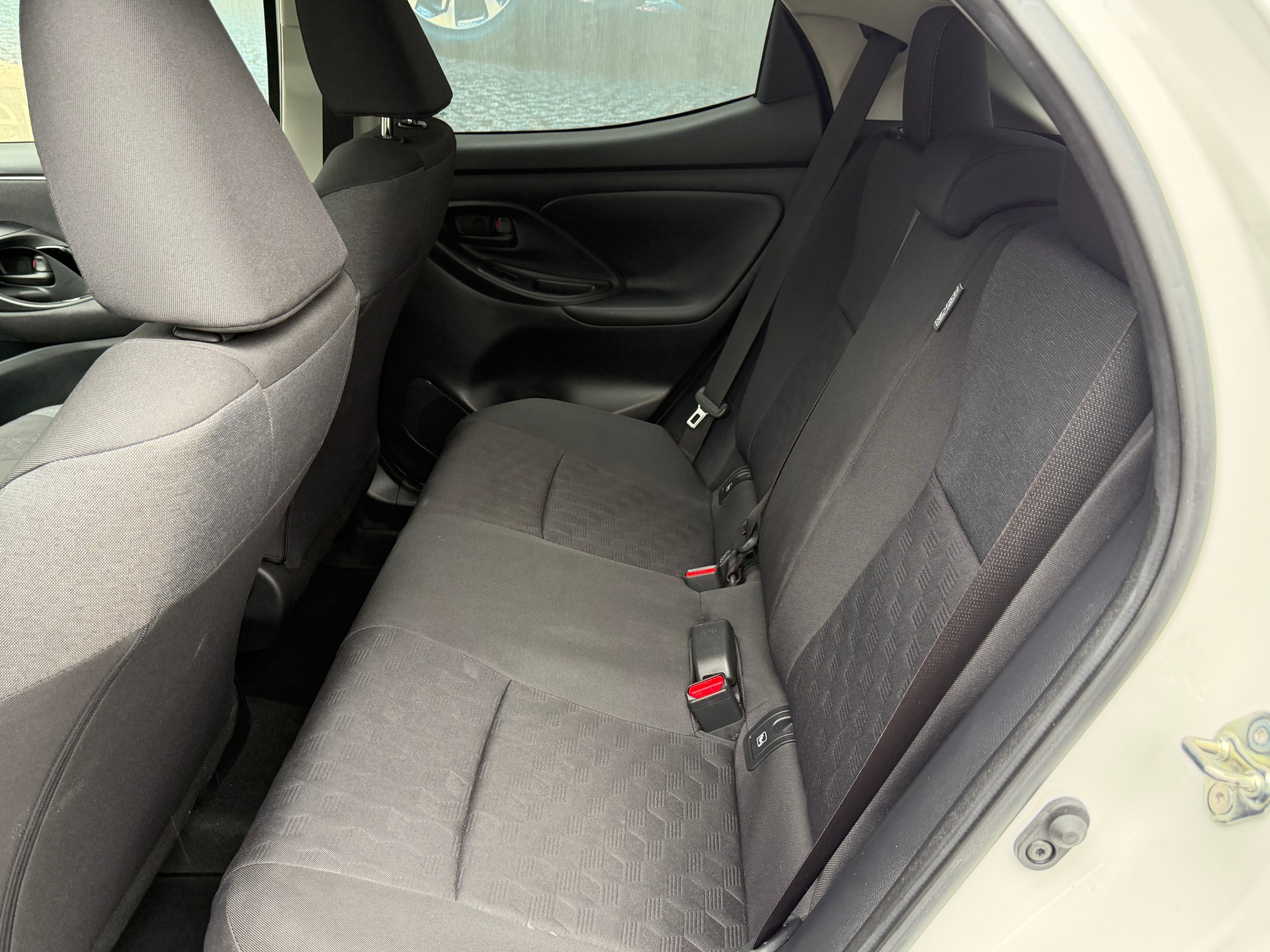 TOYOTA Yaris 1.5 Trend e-CVT-image-7