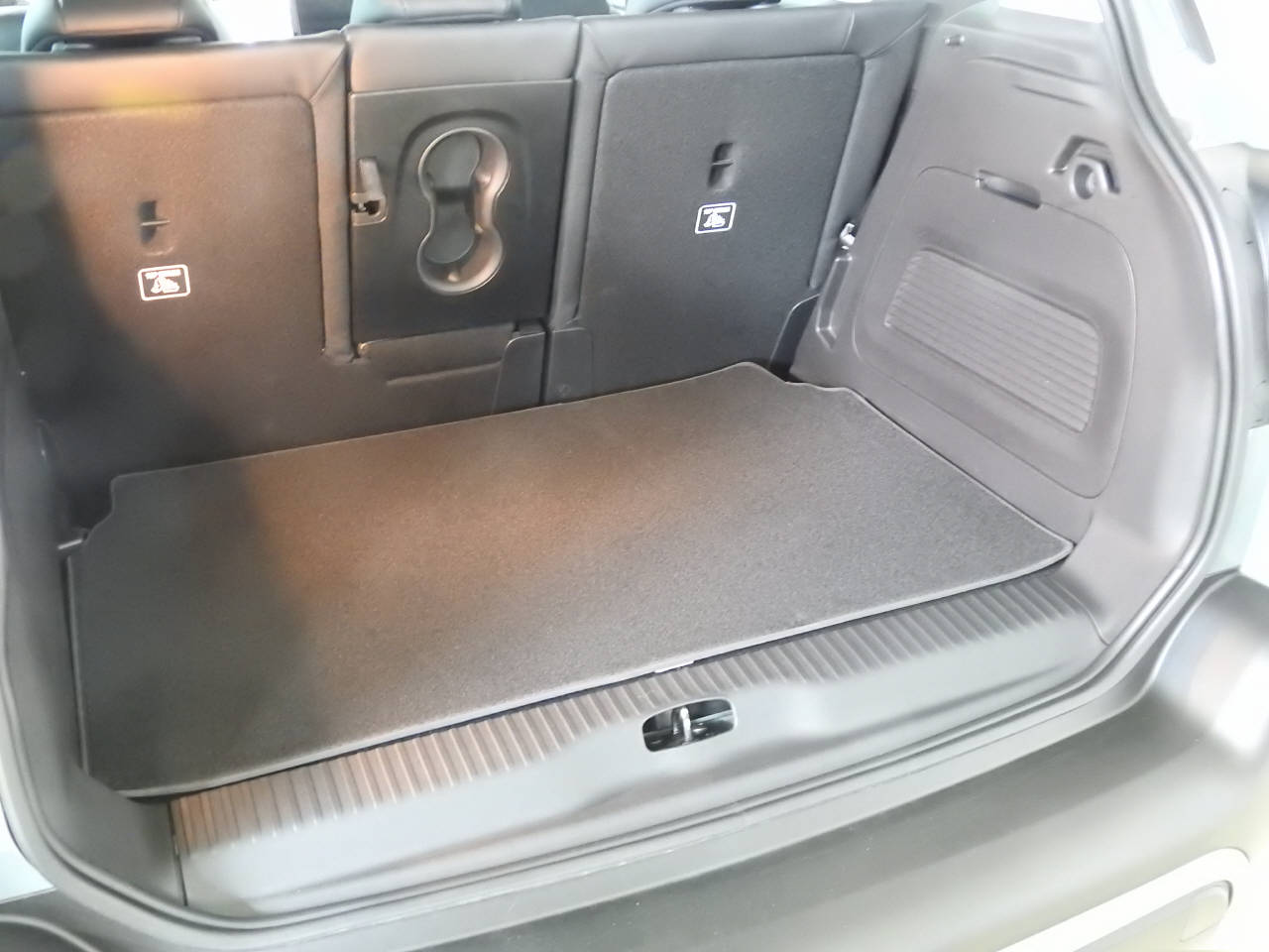 CITROEN C3 Aircross 1.2 PureTech 130 Shine Pack-image-11