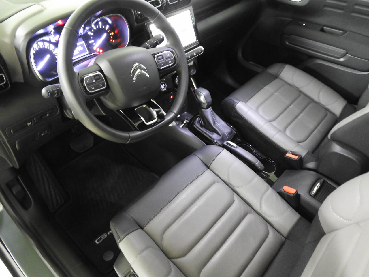 CITROEN C3 Aircross 1.2 PureTech 130 Shine Pack-image-14