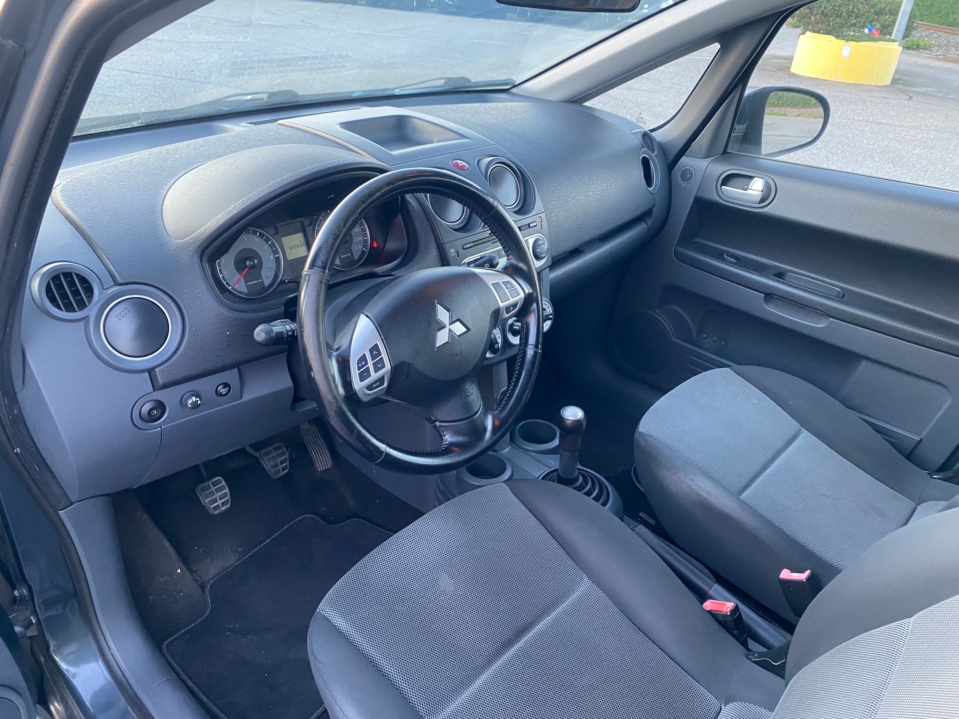 MITSUBISHI Colt 1.3 16V Swiss Champion ClearTec-image-4