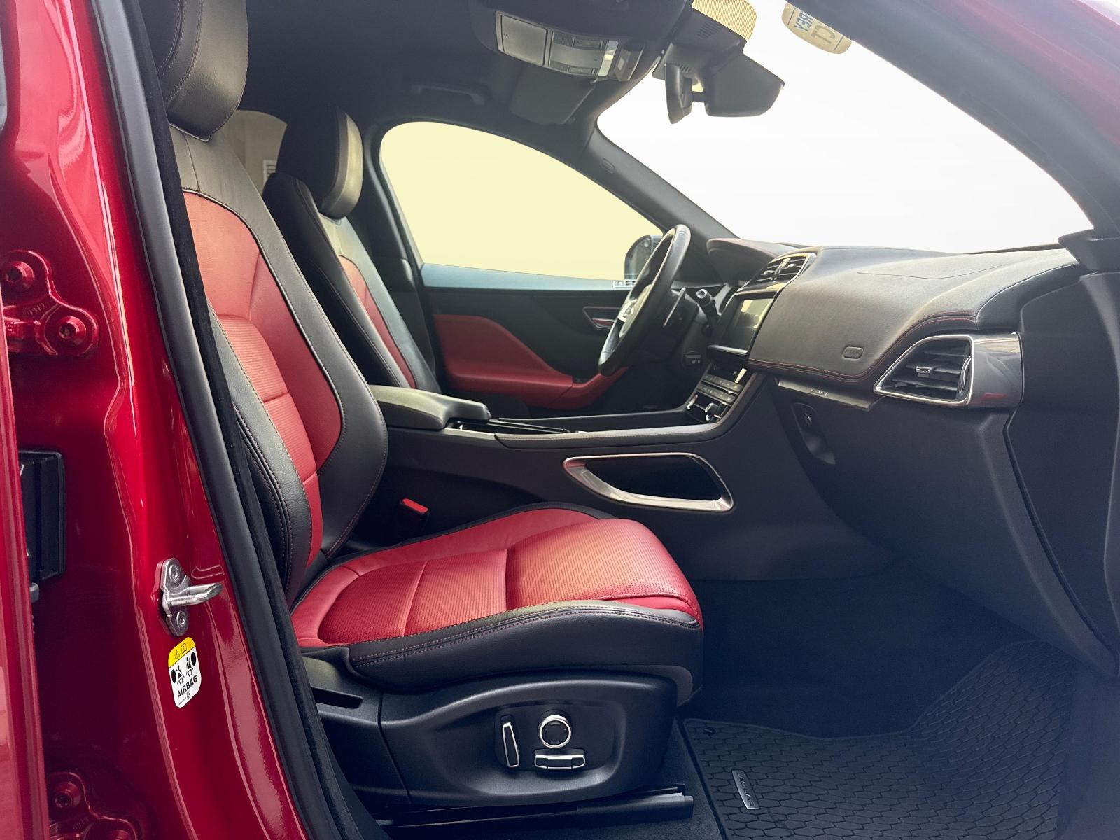 JAGUAR F-Pace 2.0 T 300 R-Sport AWD + Pneumatici invernali-image-9
