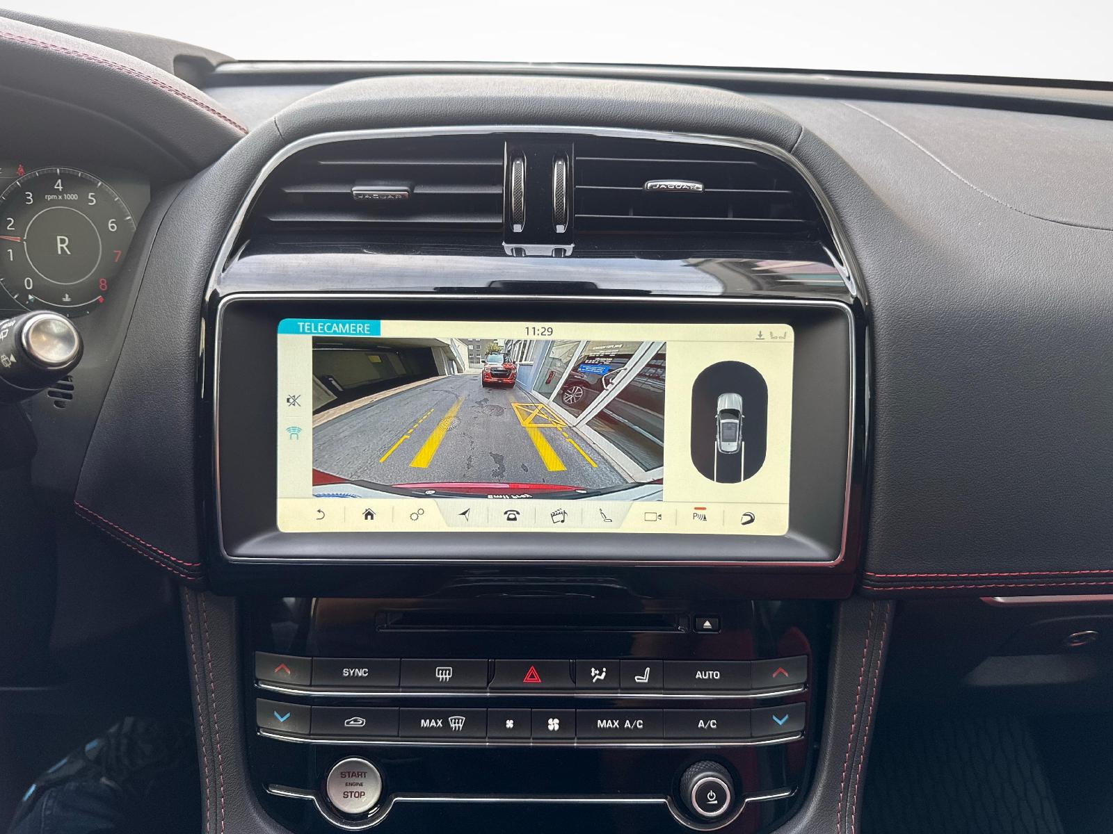 JAGUAR F-Pace 2.0 T 300 R-Sport AWD + Pneumatici invernali-image-13