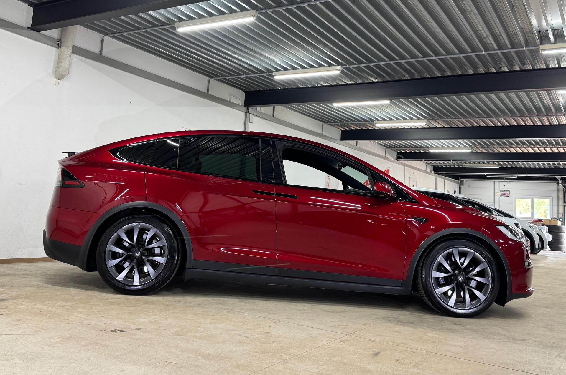 TESLA Model X 100kWh Palladium 685 PS LongRange / Autopilot 4.0 inkl. FSD-image-3