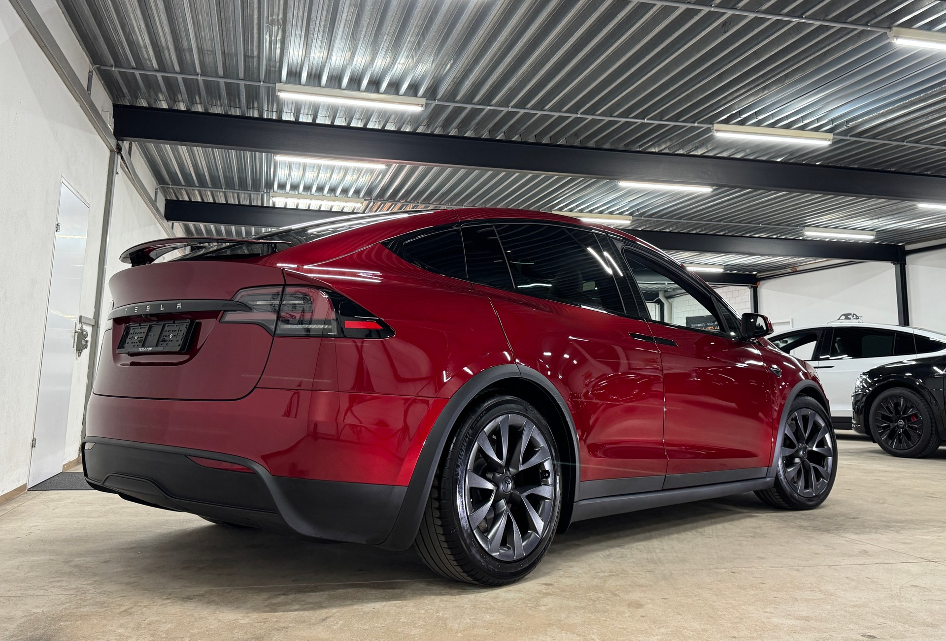TESLA Model X 100kWh Palladium 685 PS LongRange / Autopilot 4.0 inkl. FSD-image-4