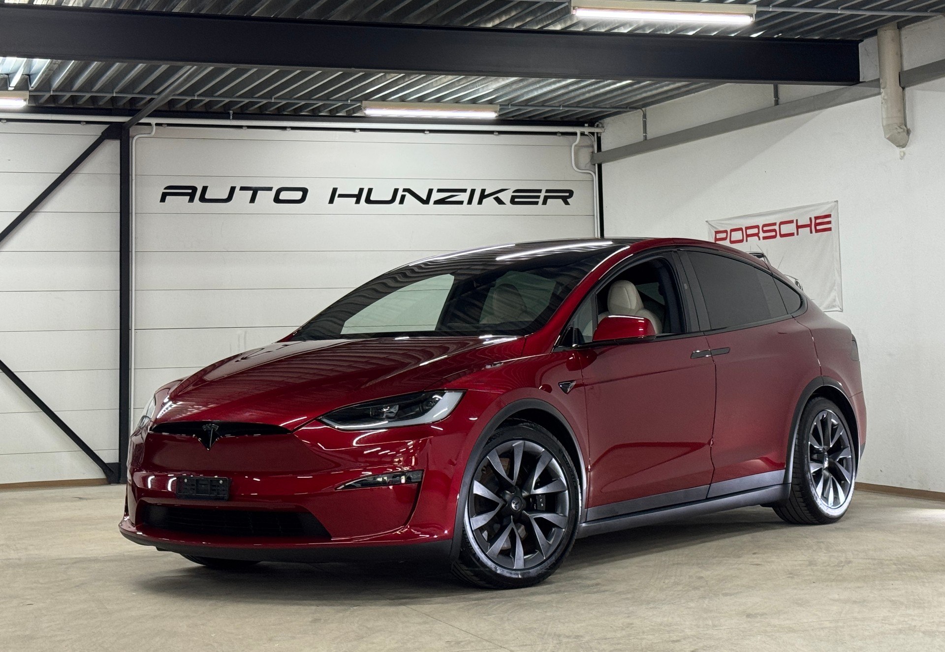 TESLA Model X 100kWh Palladium 685 PS LongRange / Autopilot 4.0 inkl. FSD-image-0