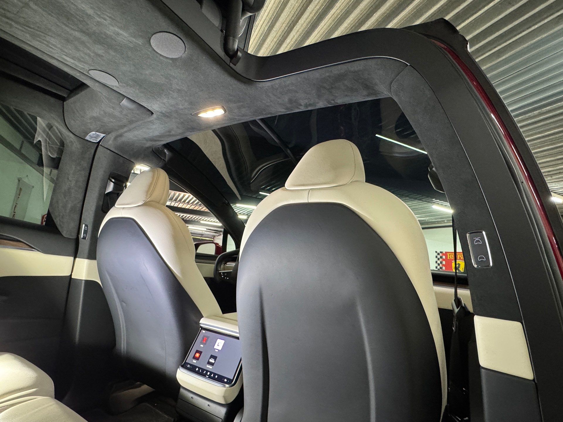 TESLA Model X 100kWh Palladium 685 PS LongRange / Autopilot 4.0 inkl. FSD-image-10