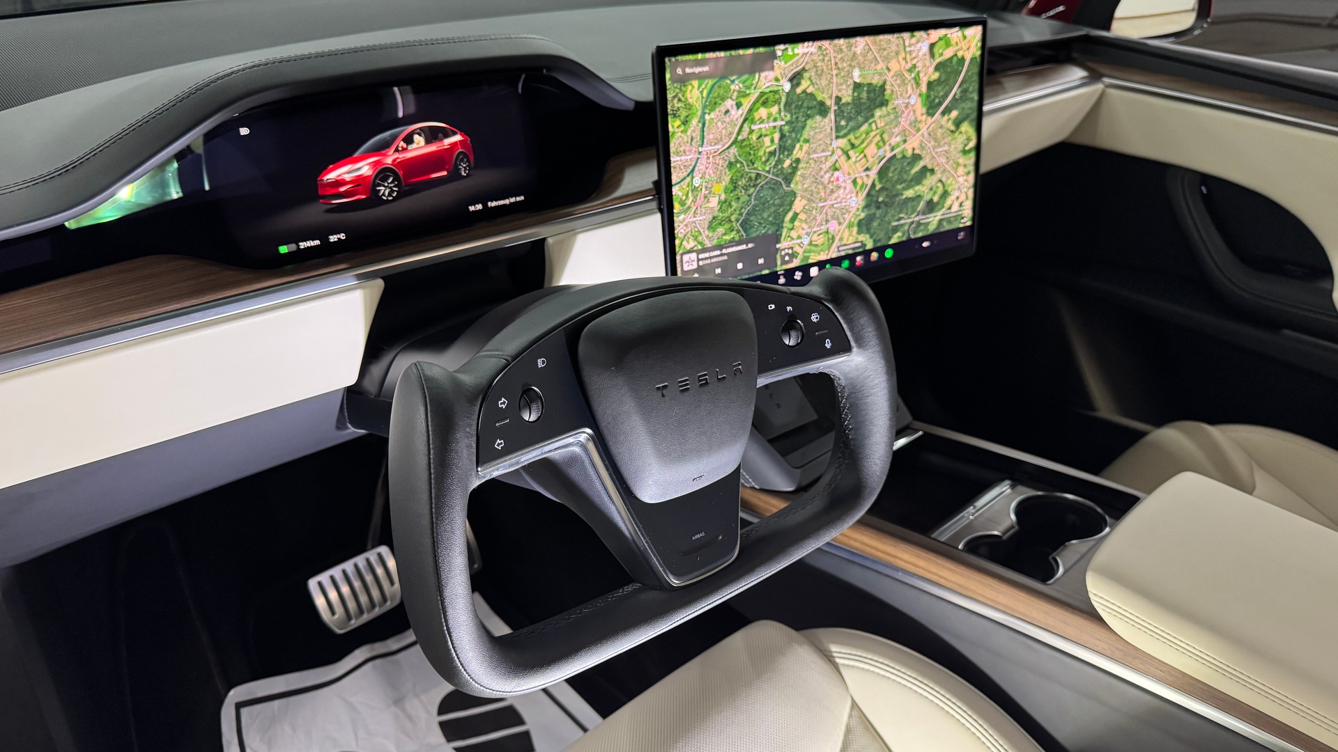 TESLA Model X 100kWh Palladium 685 PS LongRange / Autopilot 4.0 inkl. FSD-image-11