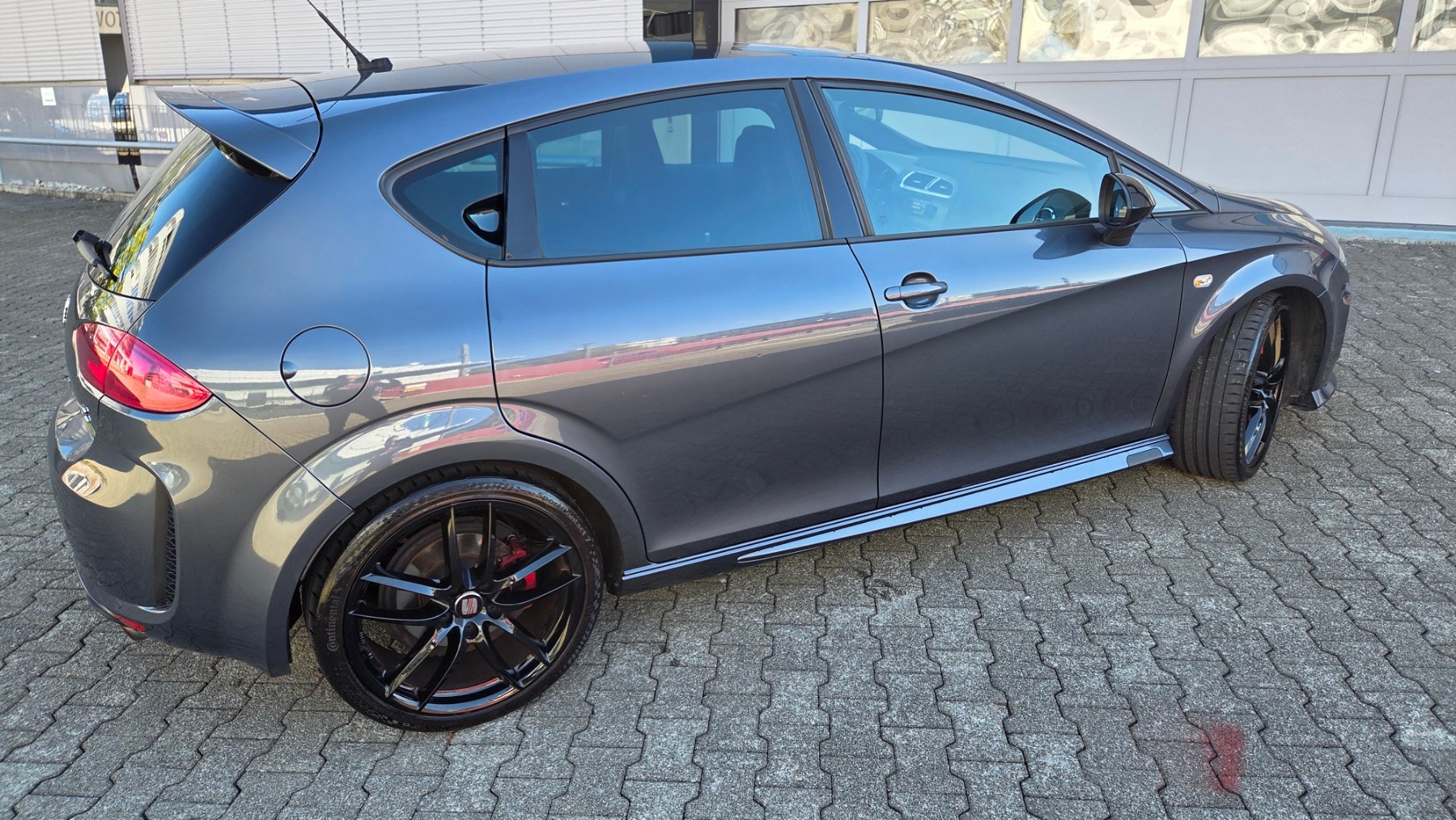 SEAT 2.0 TSI Cupra R-Evolution-image-4