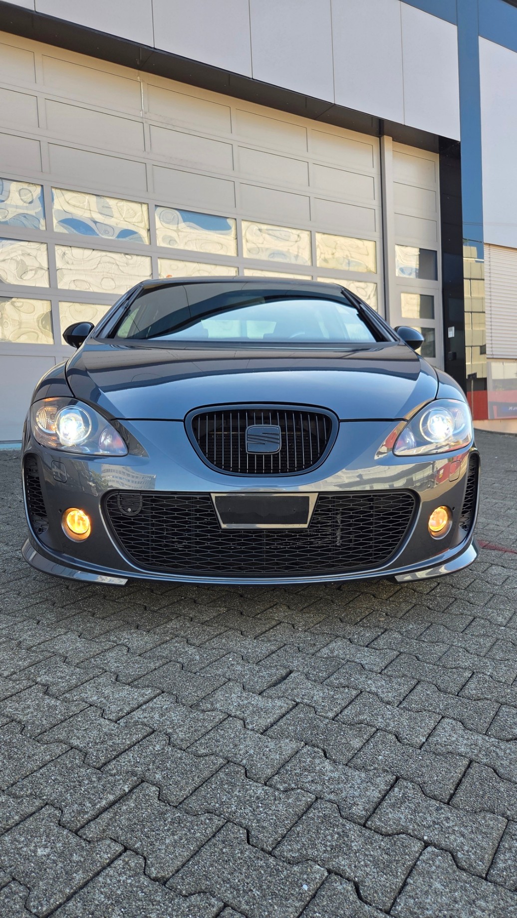 SEAT 2.0 TSI Cupra R-Evolution-image-5