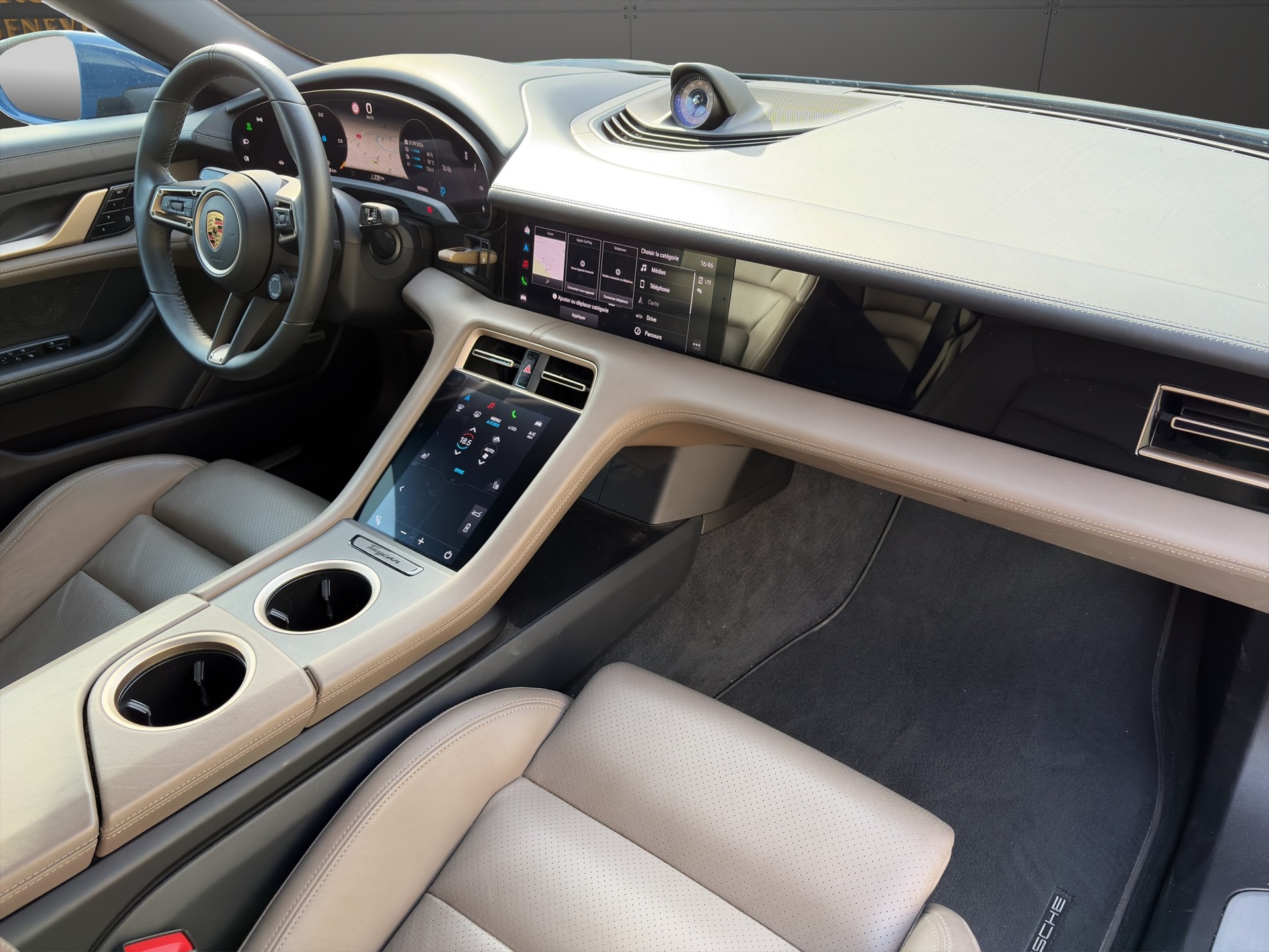 PORSCHE Taycan 4S-image-11