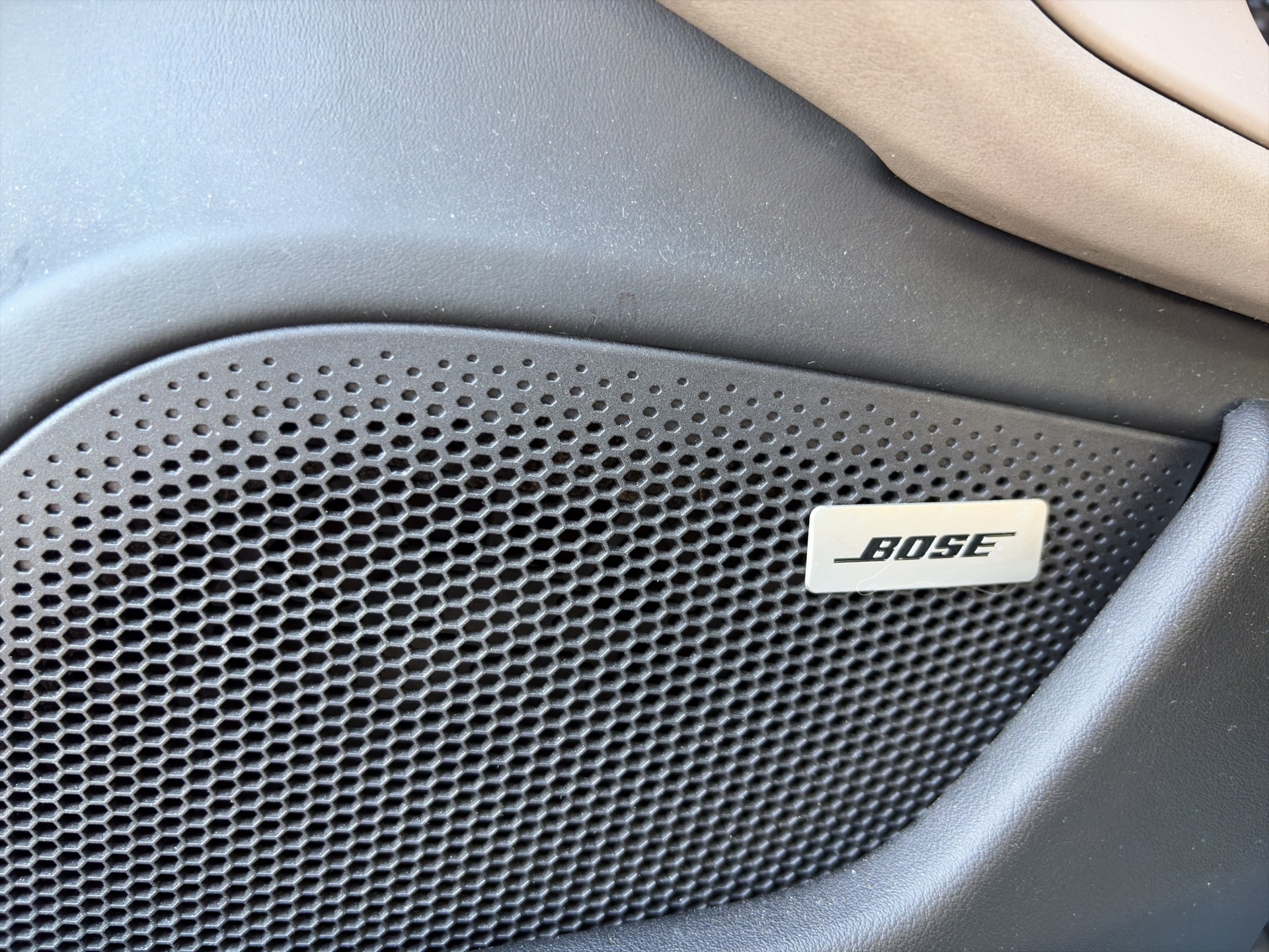PORSCHE Taycan 4S-image-29