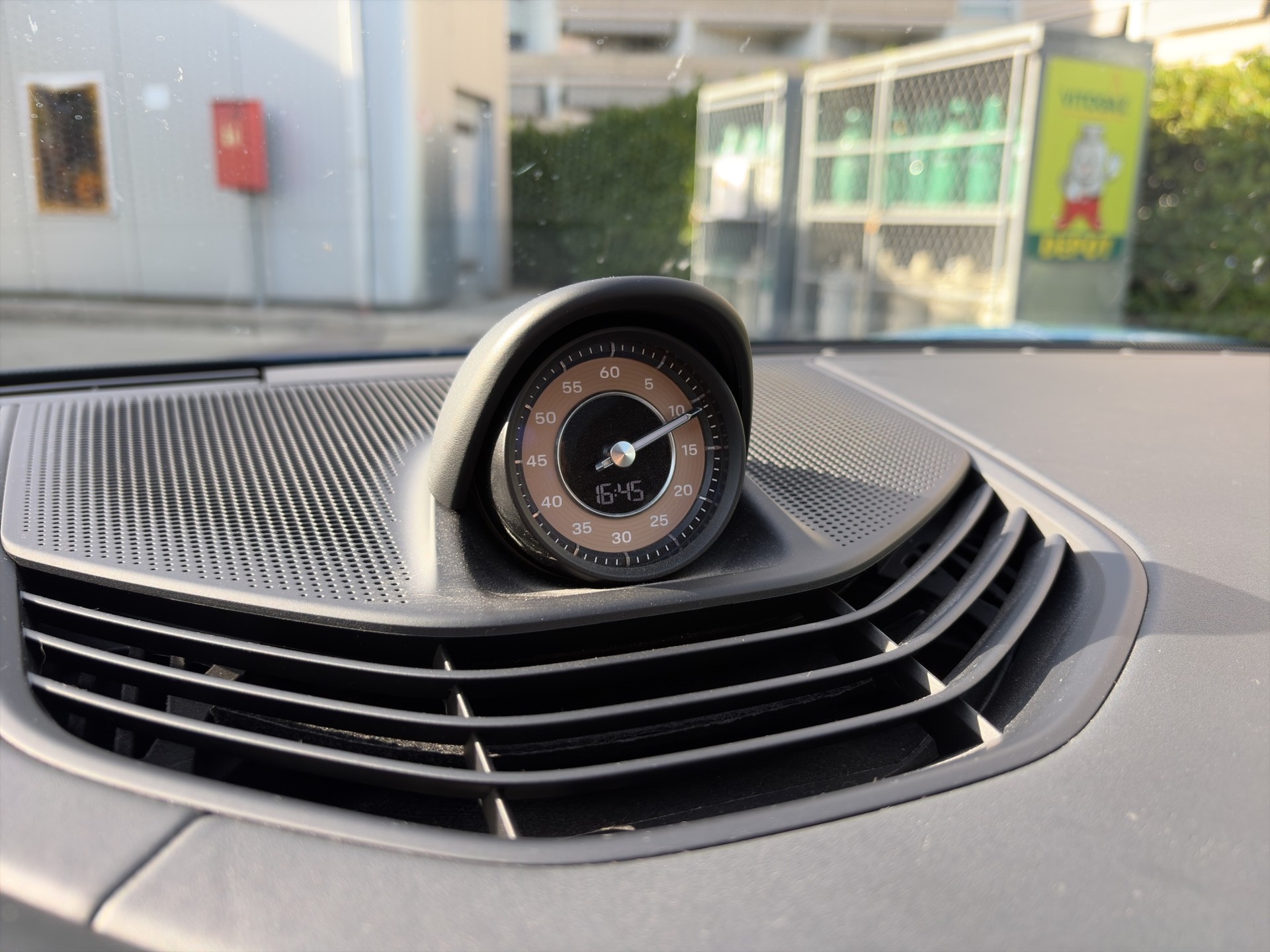 PORSCHE Taycan 4S-image-20