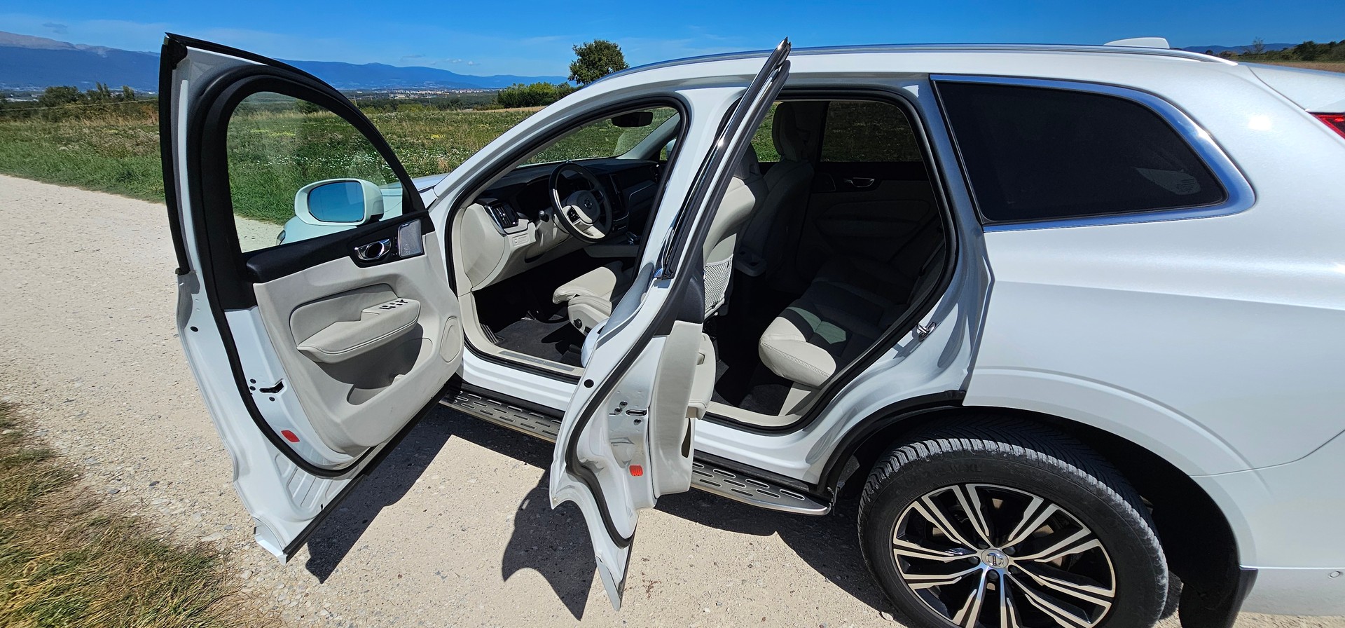 VOLVO 2.0 T8 TE Inscription eAWD-image-2