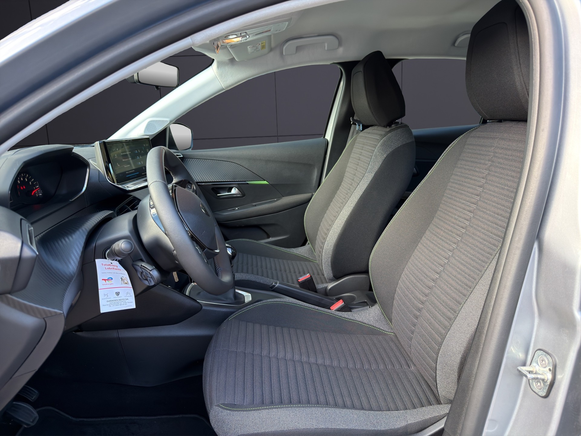 PEUGEOT 208 1.2 Active-image-5