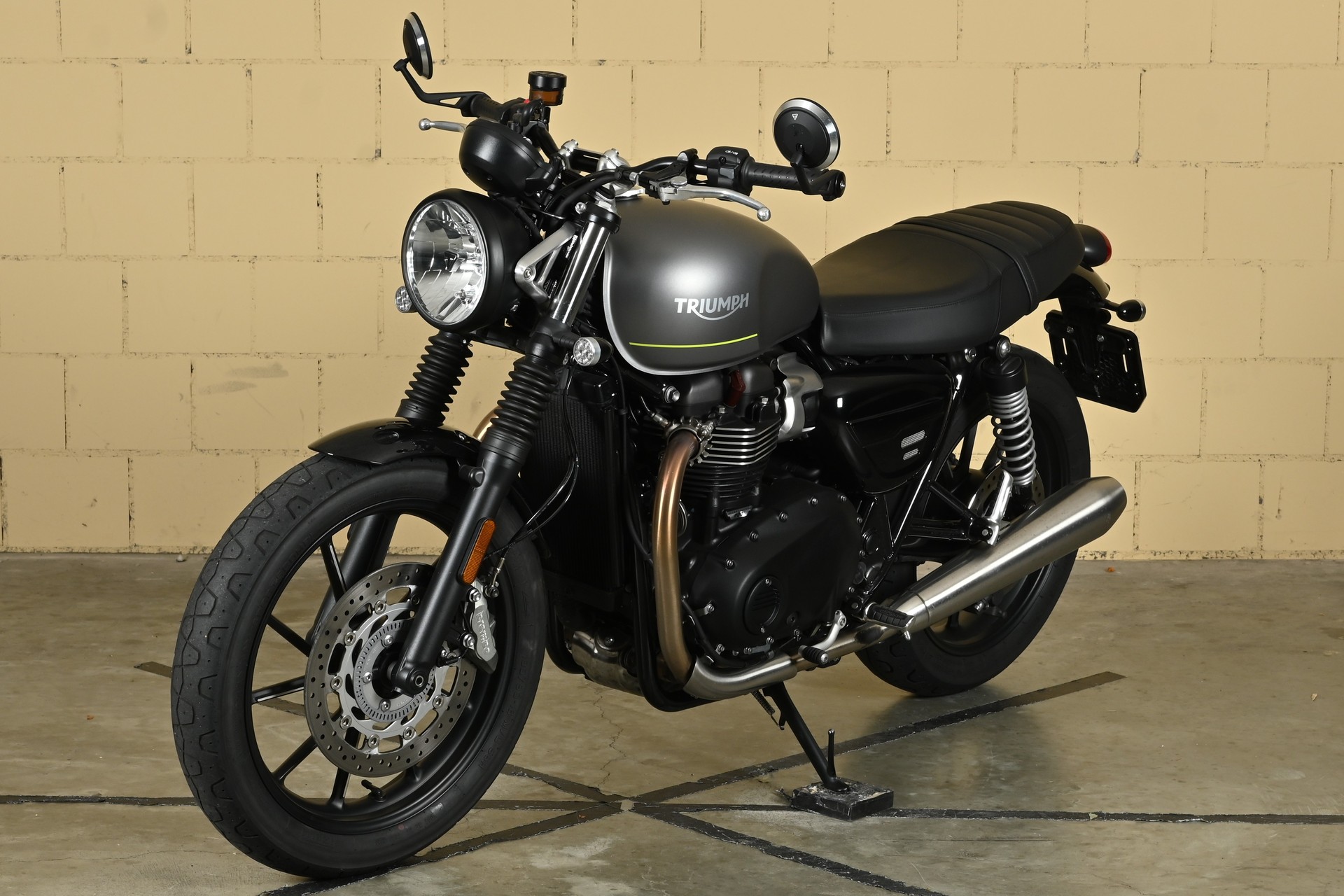 TRIUMPH Speed Twin 900 (35kW)-showroom-element-3