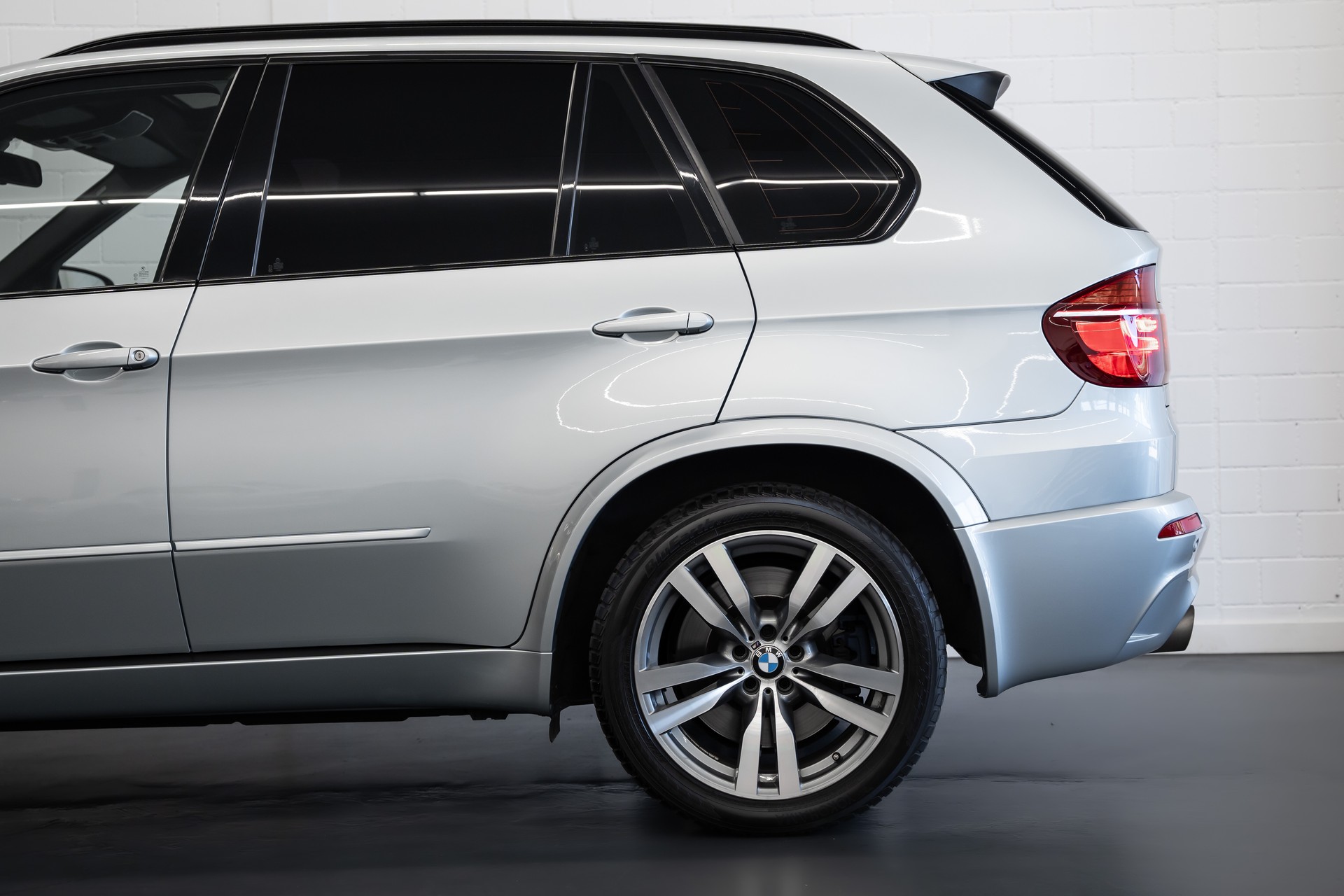 BMW X5 xDrive M Steptronic-image-13