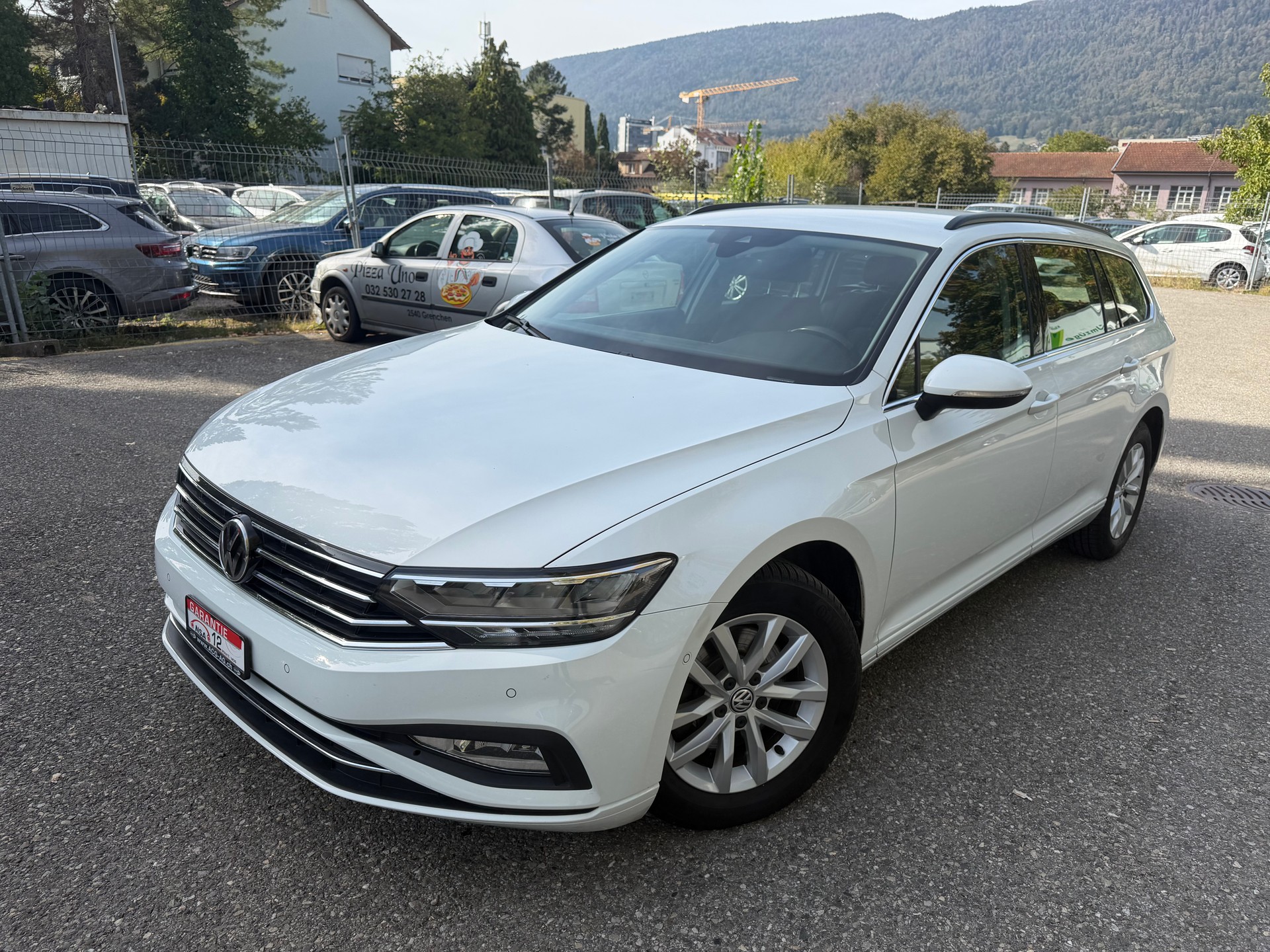 VW Passat Variant 1.6 TDI Business DSG * Gr. Navi * LED * Klima-auto * PDC V&H- RF-Kamera * Tempomat * Ab MFK 19.02.2025 *-image-0