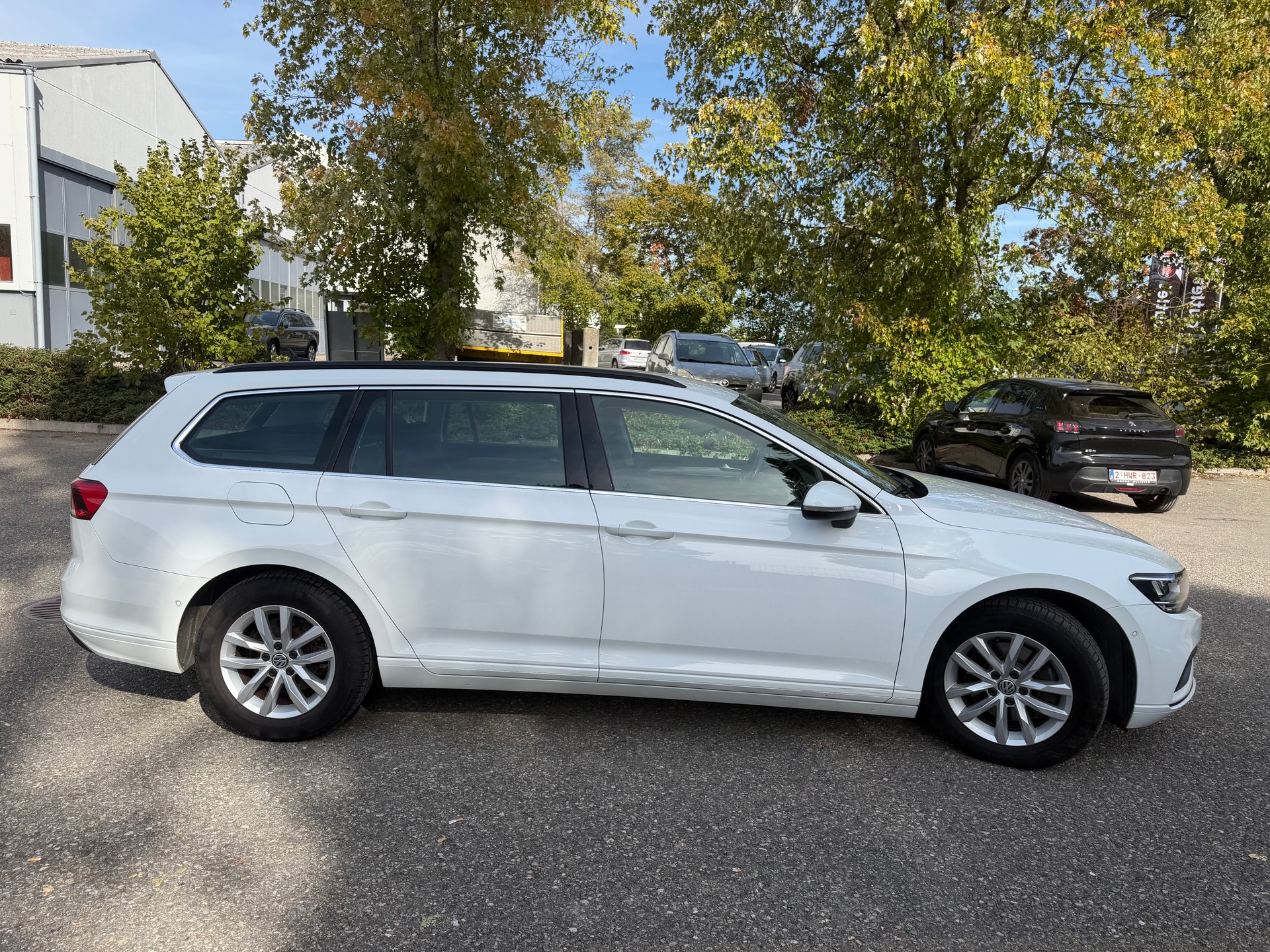 VW Passat Variant 1.6 TDI Business DSG * Gr. Navi * LED * Klima-auto * PDC V&H- RF-Kamera * Tempomat * Ab MFK 19.02.2025 *-image-10