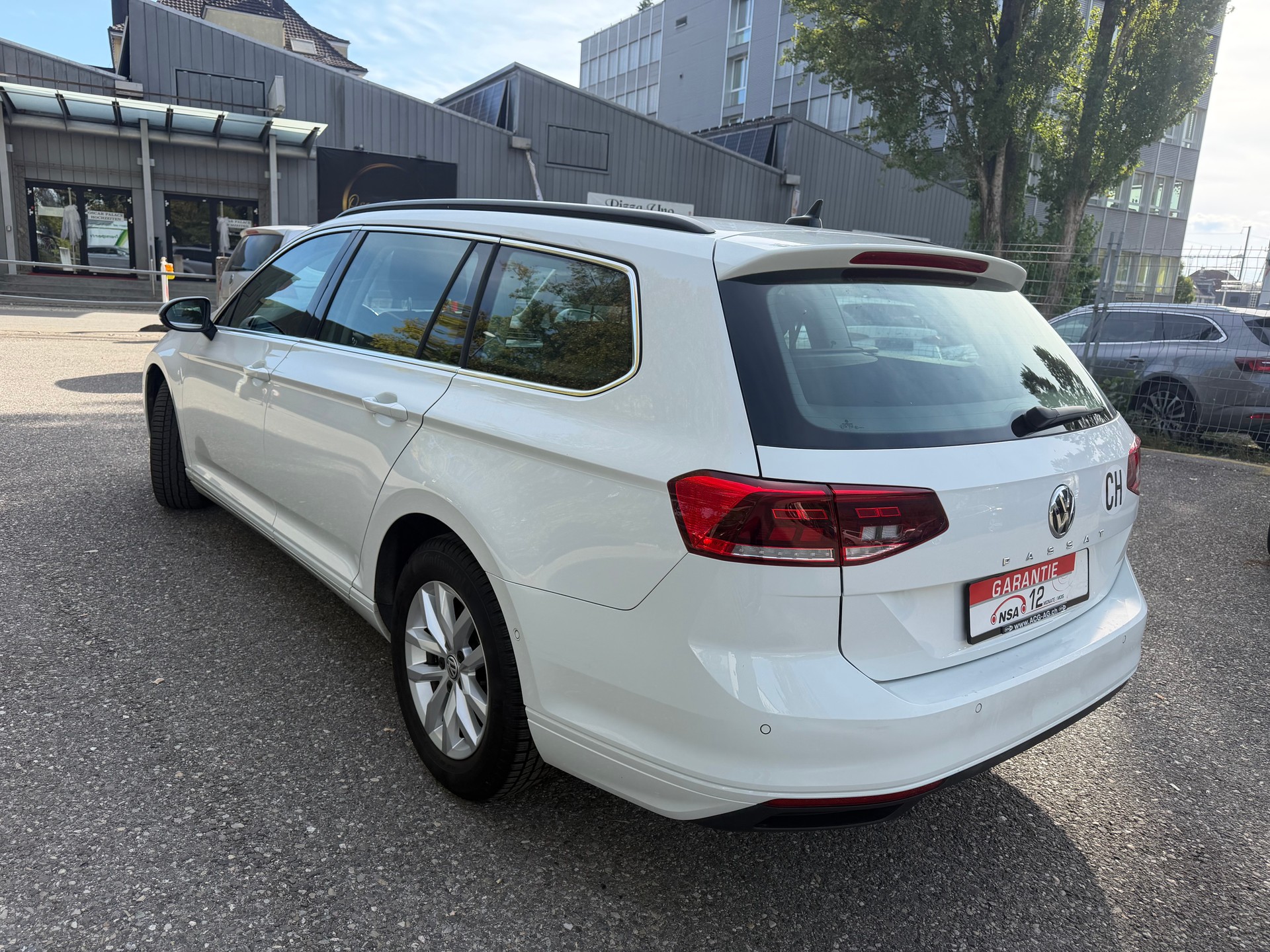 VW Passat Variant 1.6 TDI Business DSG * Gr. Navi * LED * Klima-auto * PDC V&H- RF-Kamera * Tempomat * Ab MFK 19.02.2025 *-image-11