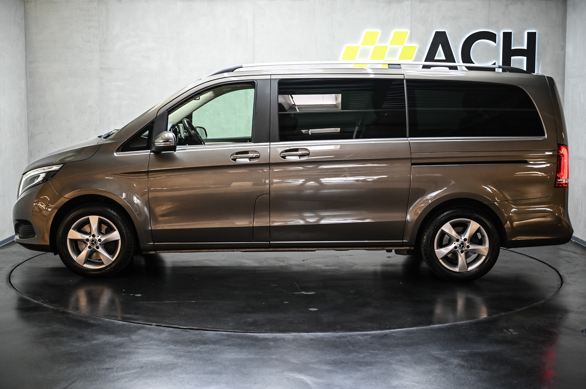 MERCEDES-BENZ V 250 d BlueTec Avant. lang 4m Van-image-7