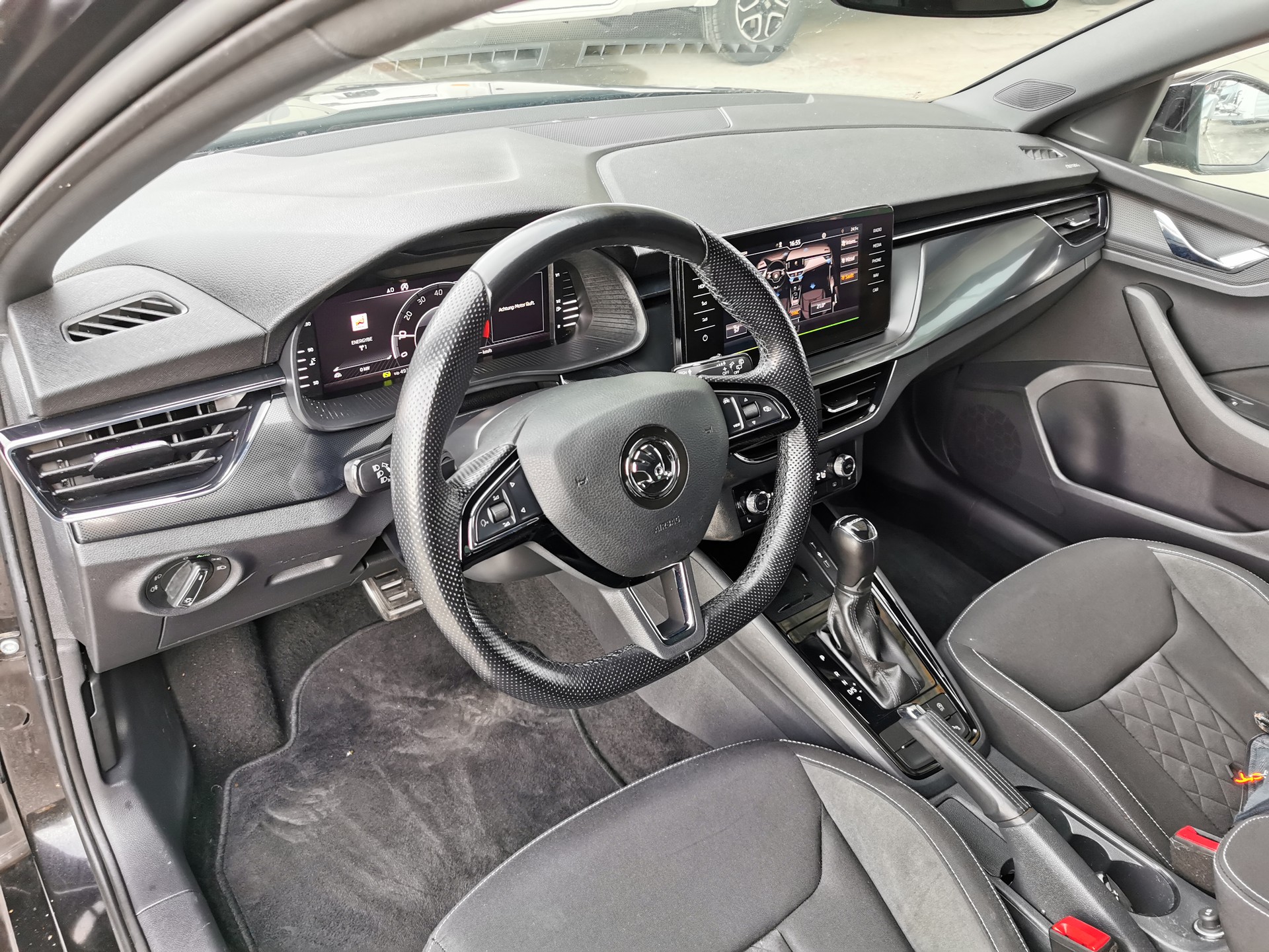 SKODA Scala 1.0 TSI Style-image-5