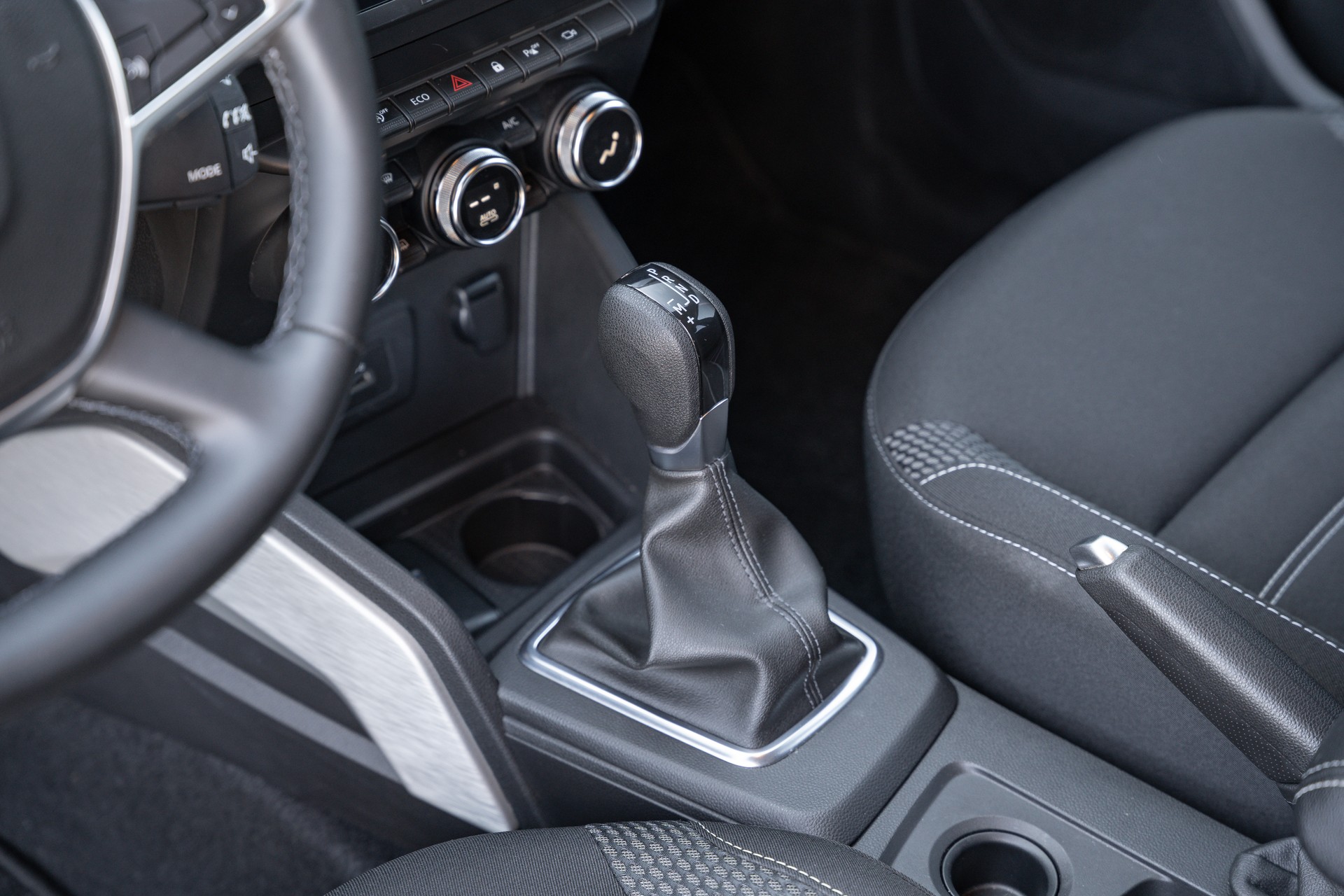 DACIA Duster TCe 150 Prestige EDC 4x2-image-19