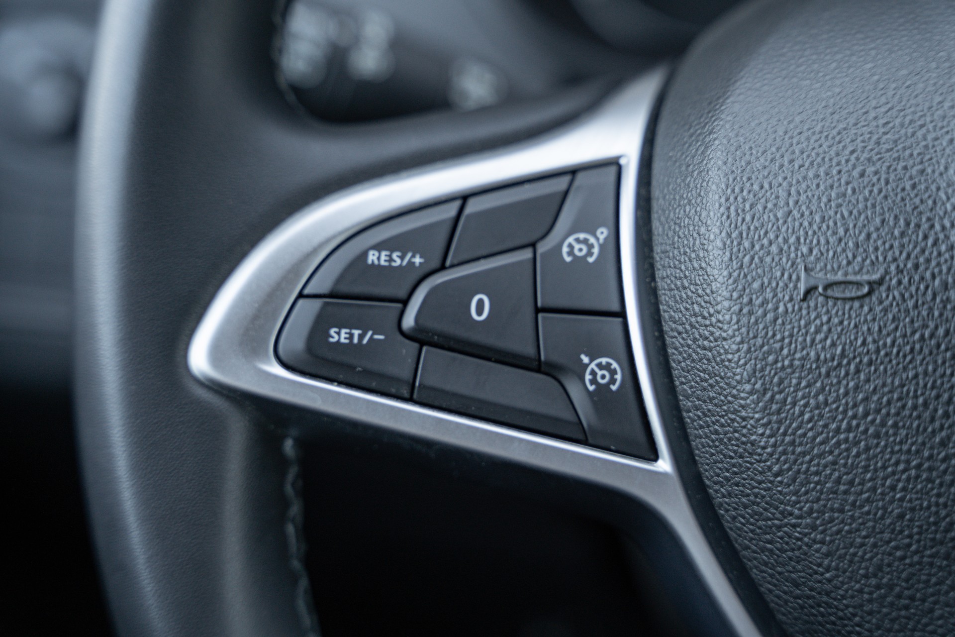 DACIA Duster TCe 150 Prestige EDC 4x2-image-18