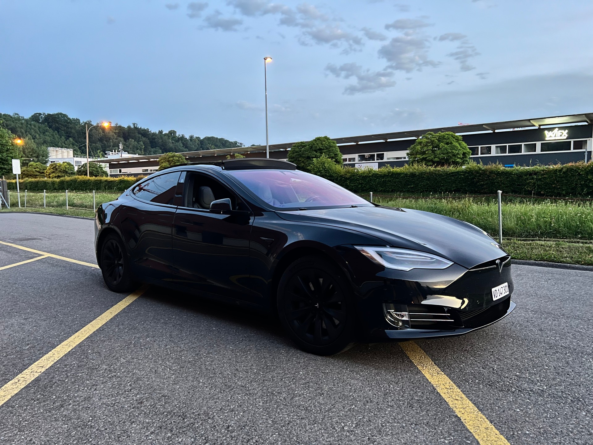 TESLA 100 D-image-3