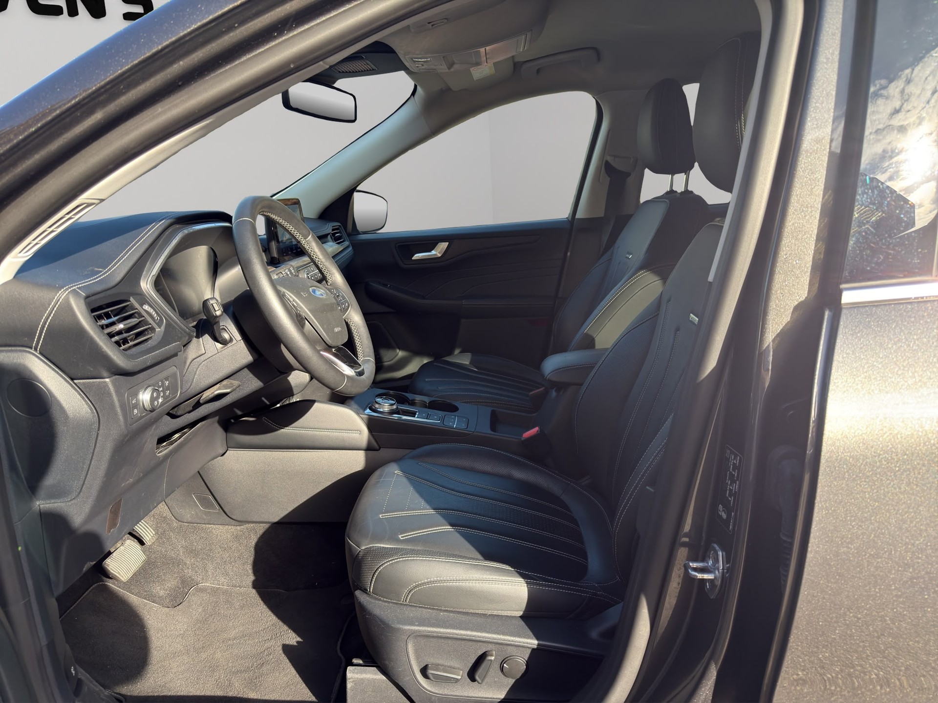 FORD Kuga 2.5 PHEV Vignale 2WD-image-8