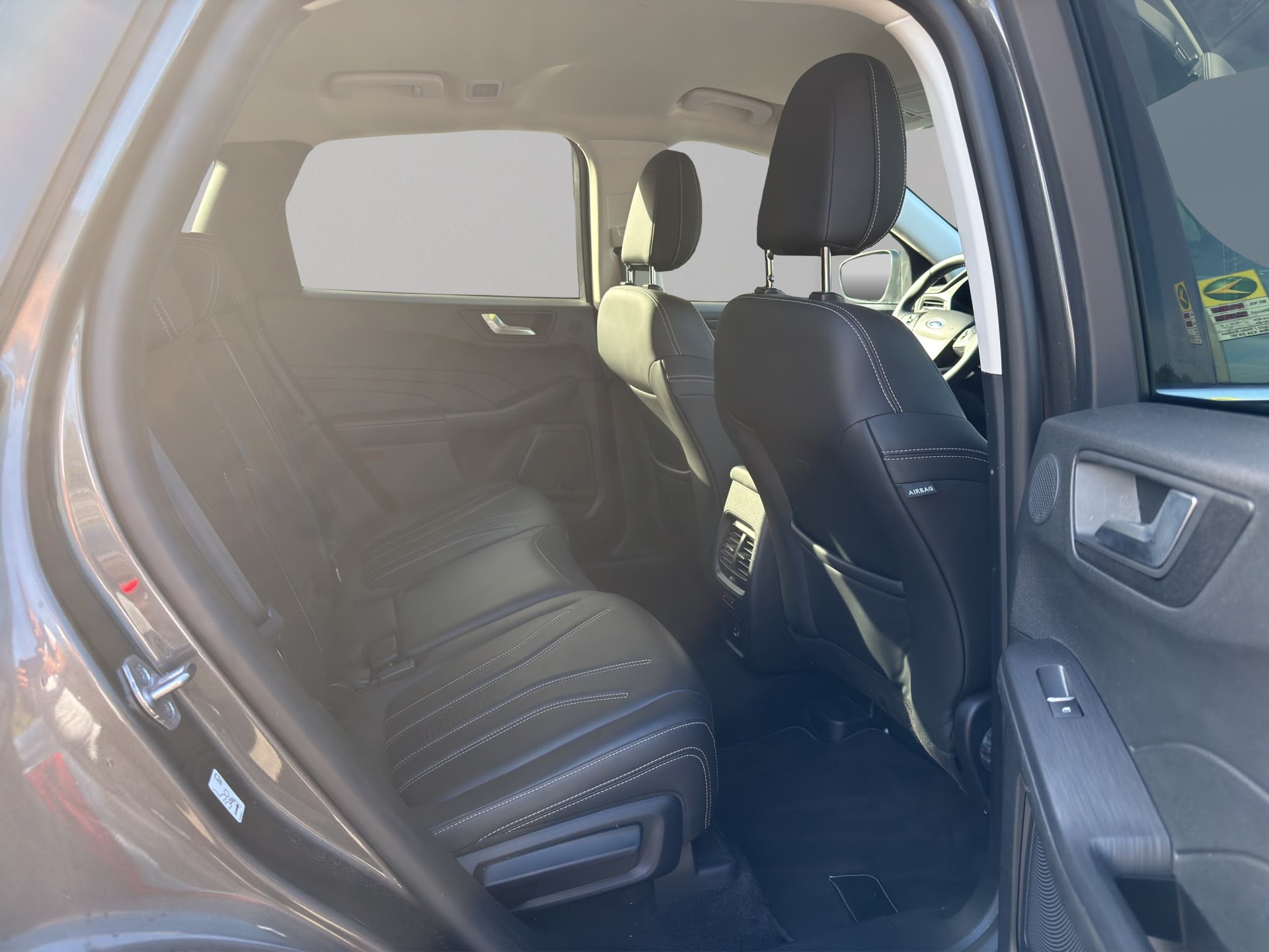FORD Kuga 2.5 PHEV Vignale 2WD-image-10