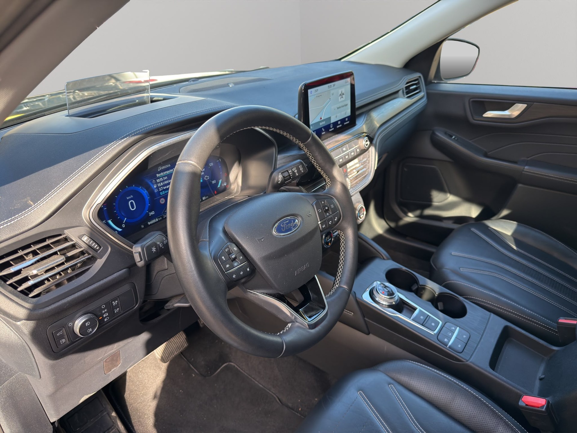 FORD Kuga 2.5 PHEV Vignale 2WD-image-13