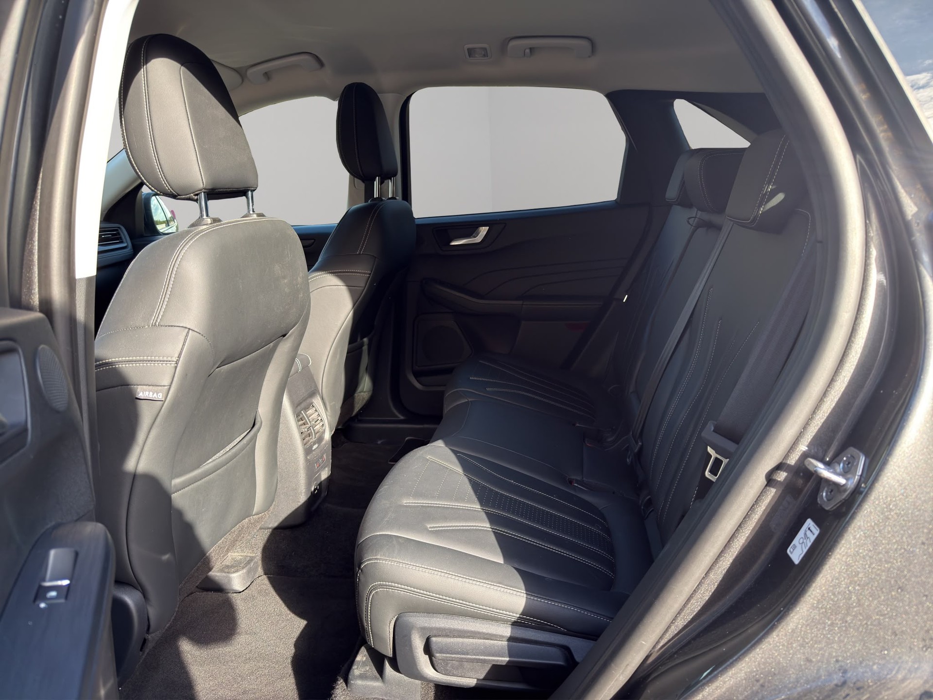 FORD Kuga 2.5 PHEV Vignale 2WD-image-11