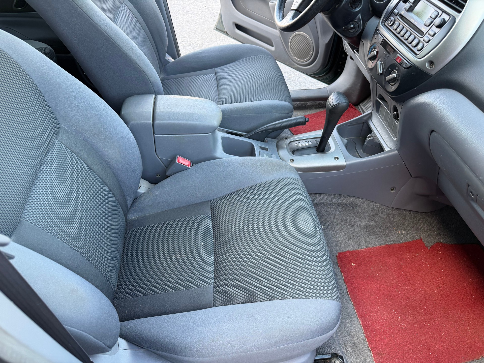 TOYOTA RAV-4 2.0 16V Linea Terra-image-9