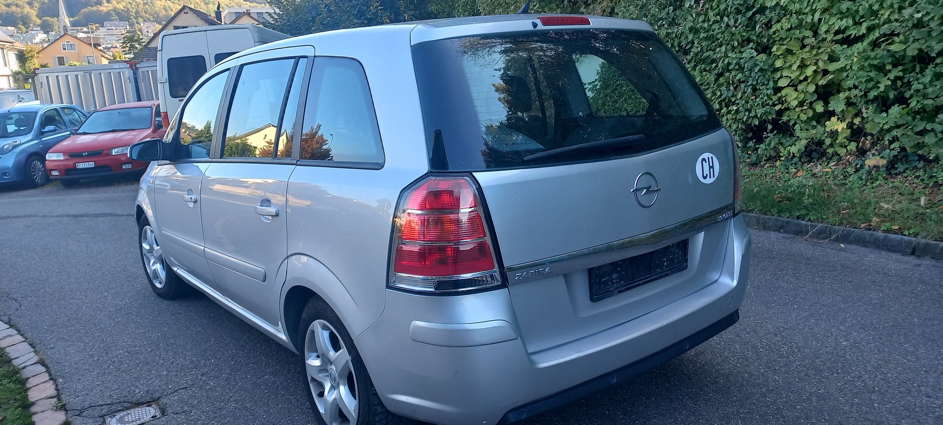 OPEL Zafira 1.9 CDTI Enjoy Automatic-image-3