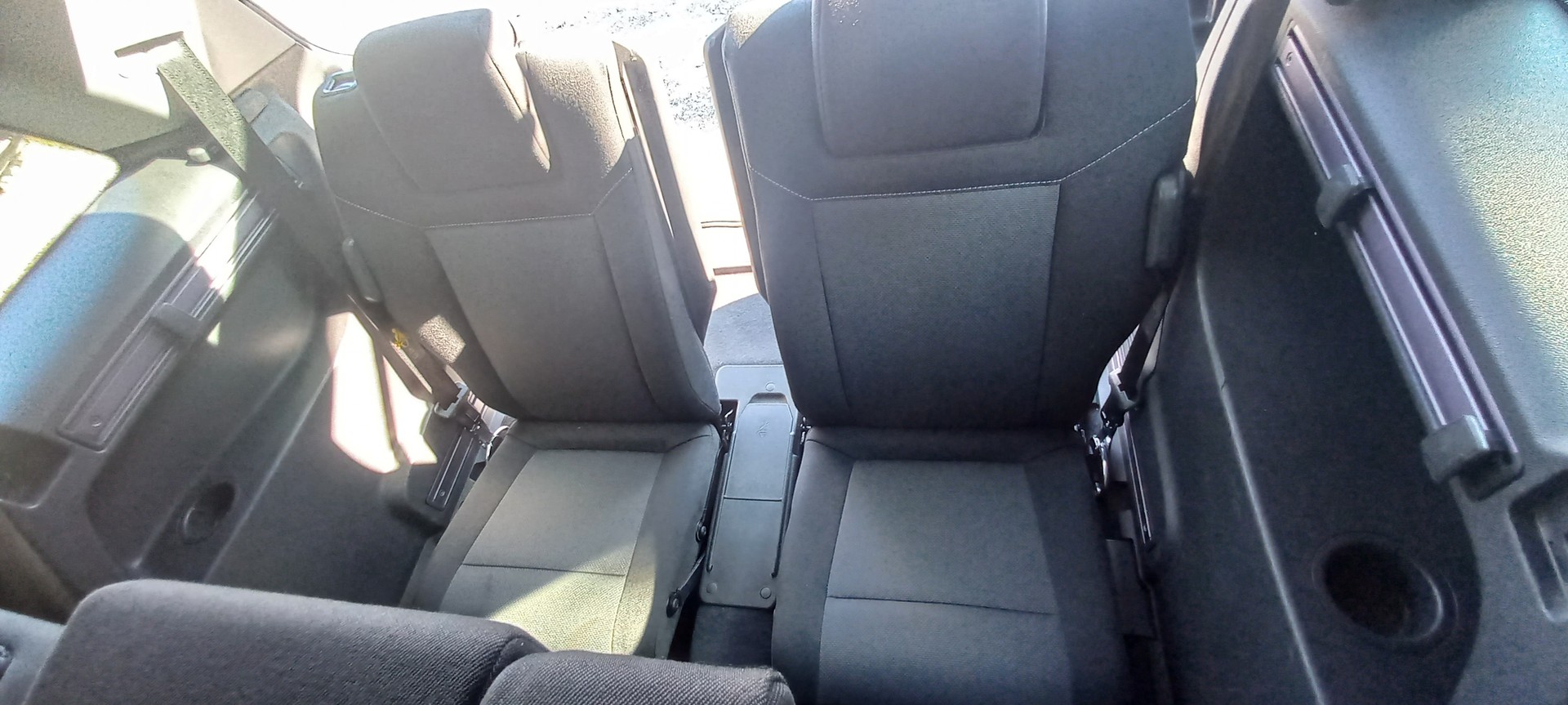 OPEL Zafira 1.9 CDTI Enjoy Automatic-image-13