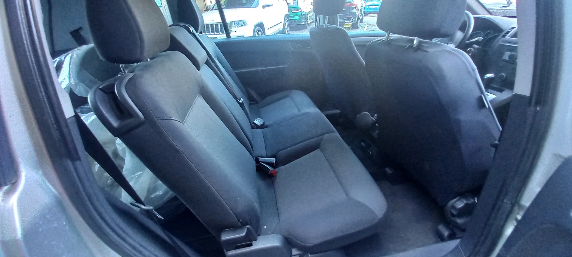 OPEL Zafira 1.9 CDTI Enjoy Automatic-image-12