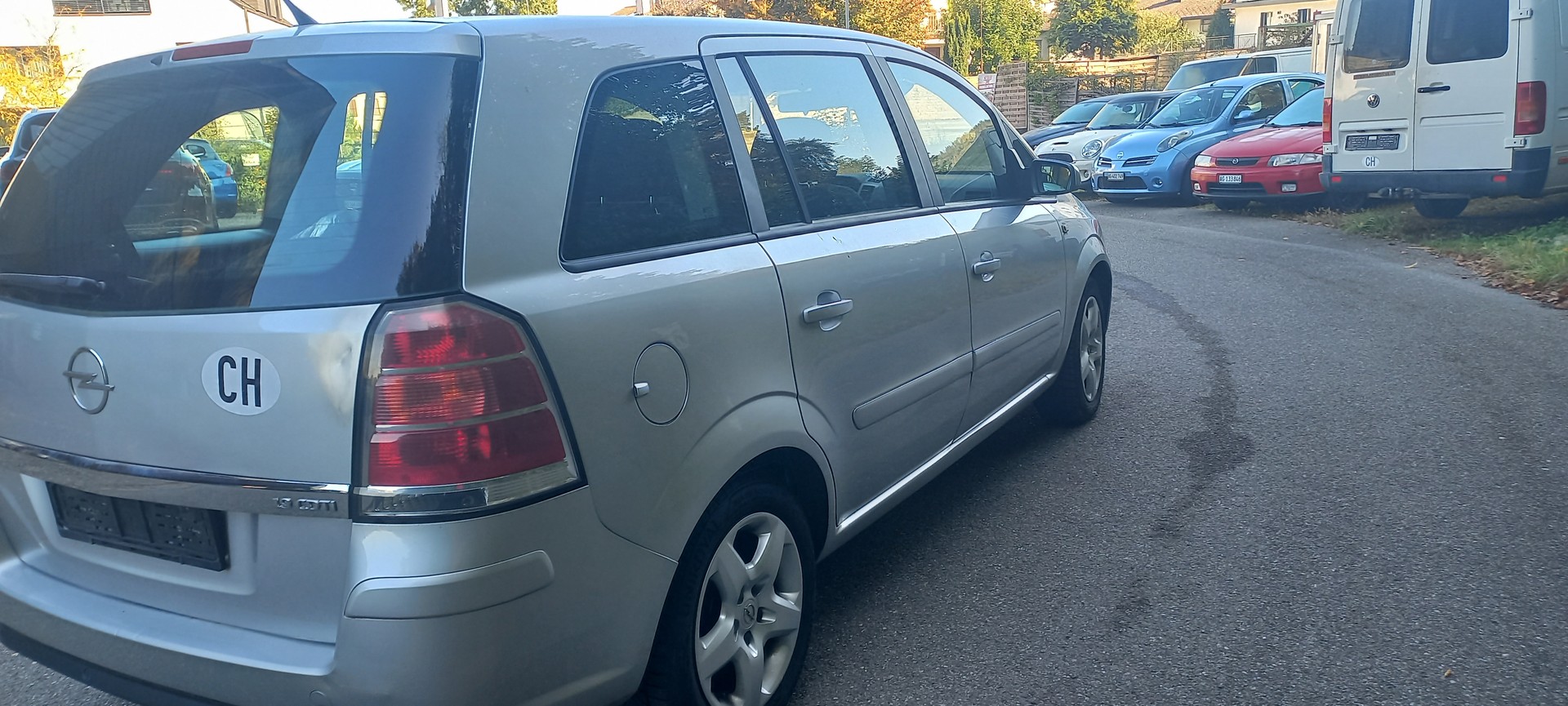 OPEL Zafira 1.9 CDTI Enjoy Automatic-image-4