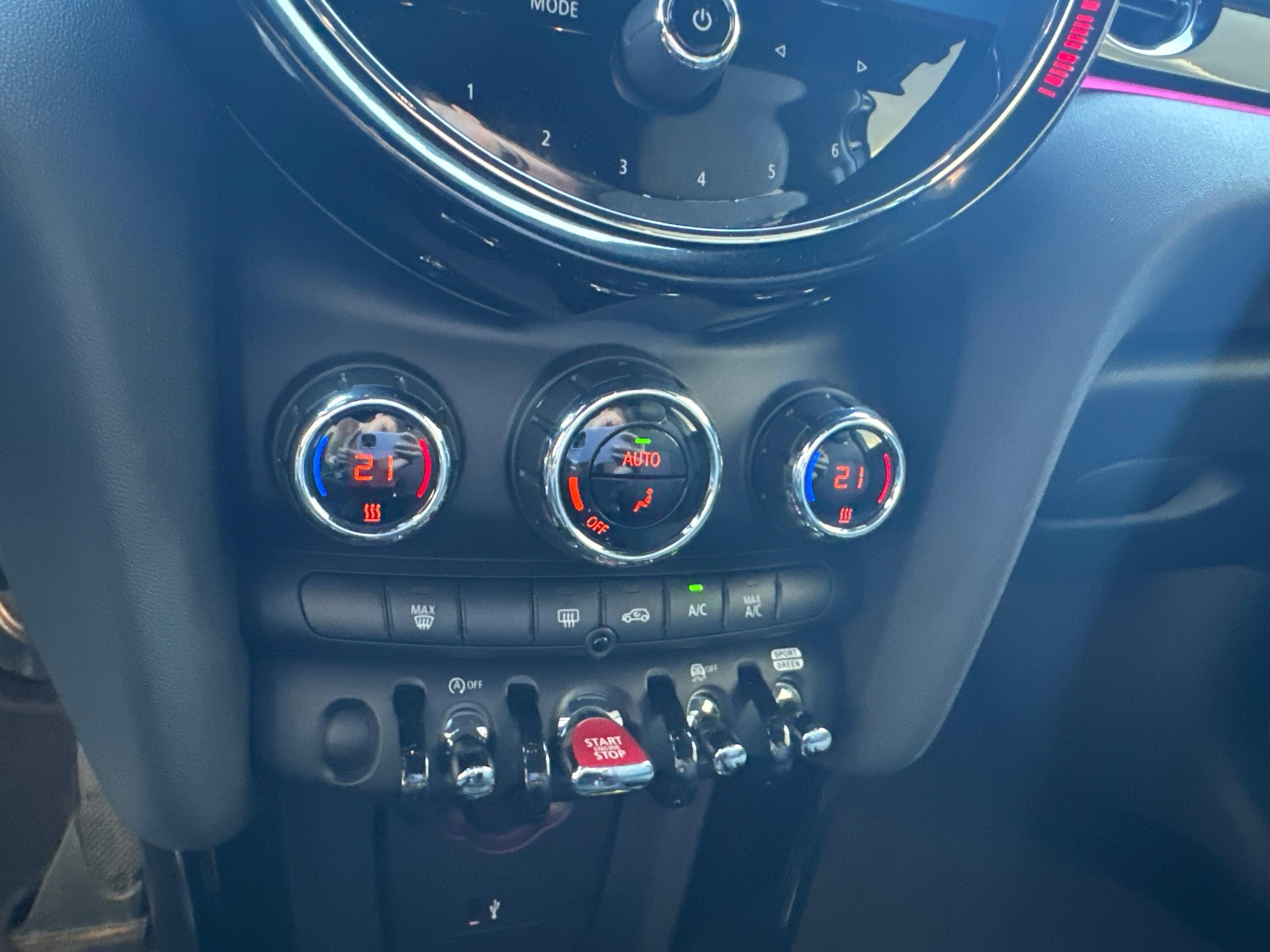 MINI F55 1.5i Cooper-image-17