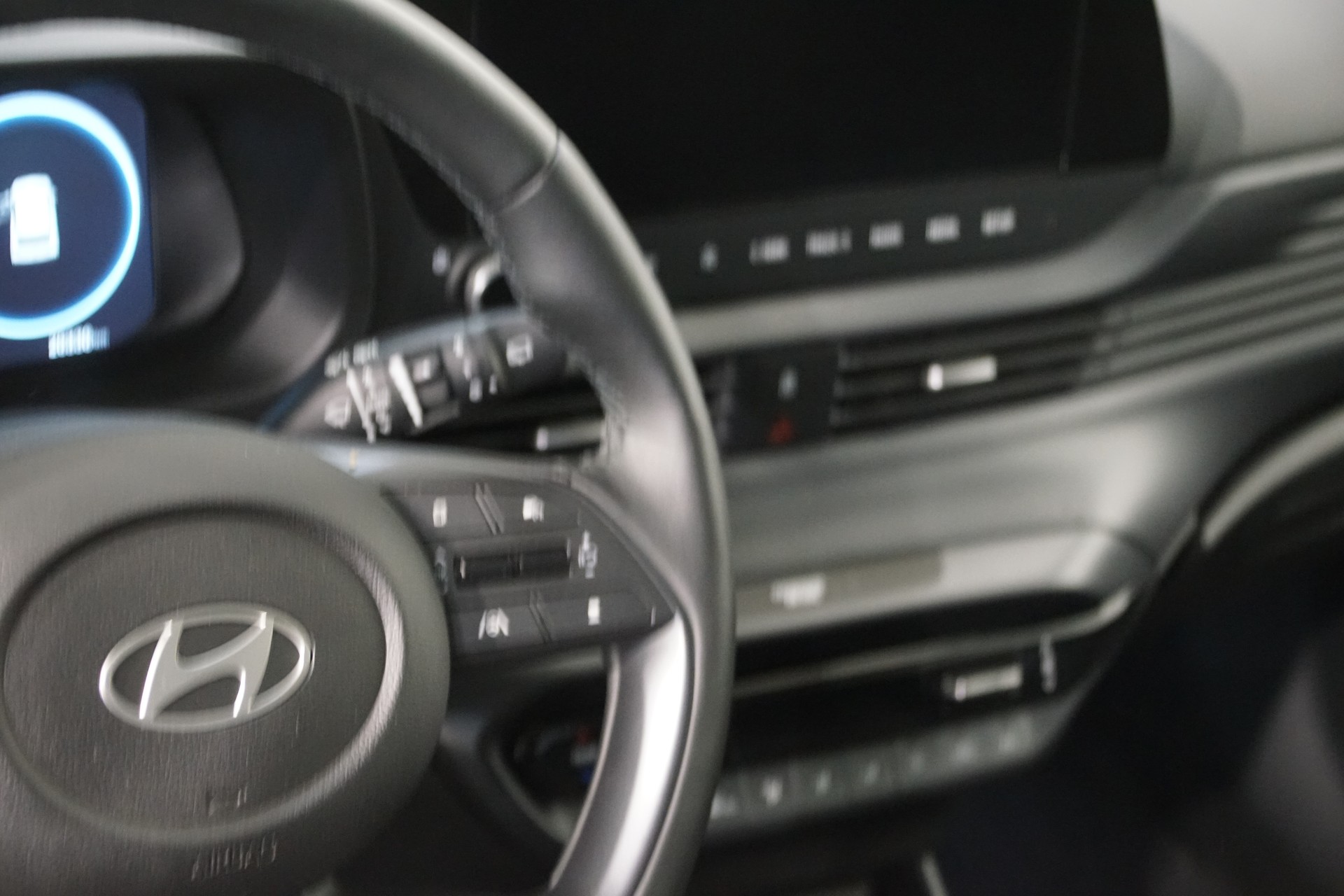 HYUNDAI i20 1.0 T-GDi Vertex DCT ++SWISS++-image-15