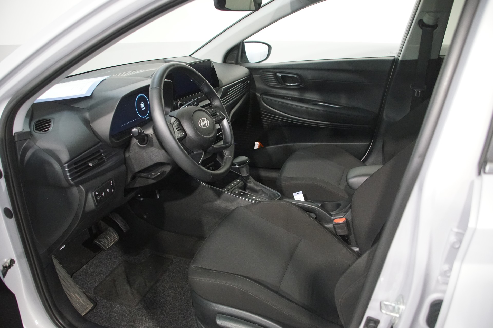 HYUNDAI i20 1.0 T-GDi Vertex DCT ++SWISS++-image-11