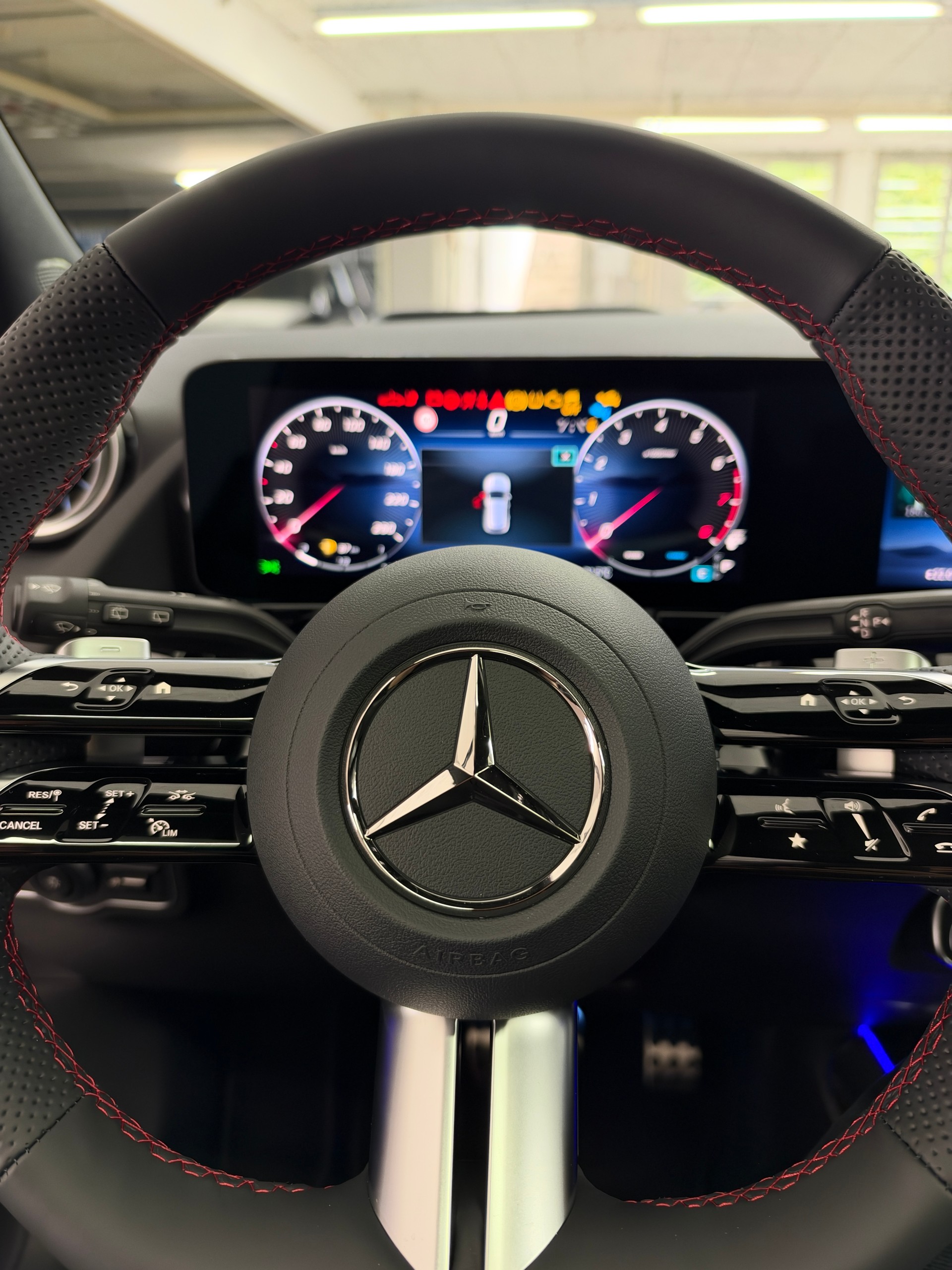MERCEDES-BENZ GLA 200 Night Star-image-8